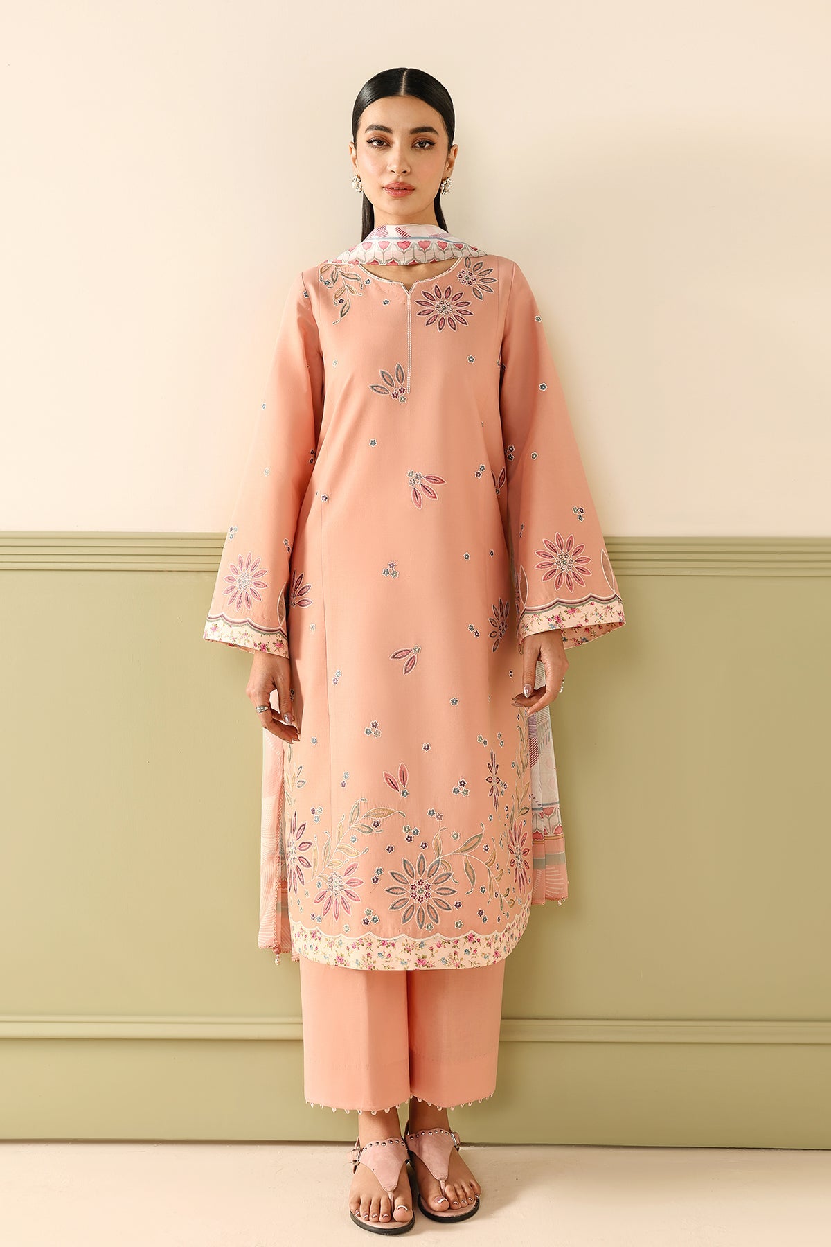 EMBROIDERED LAWN USE-9274