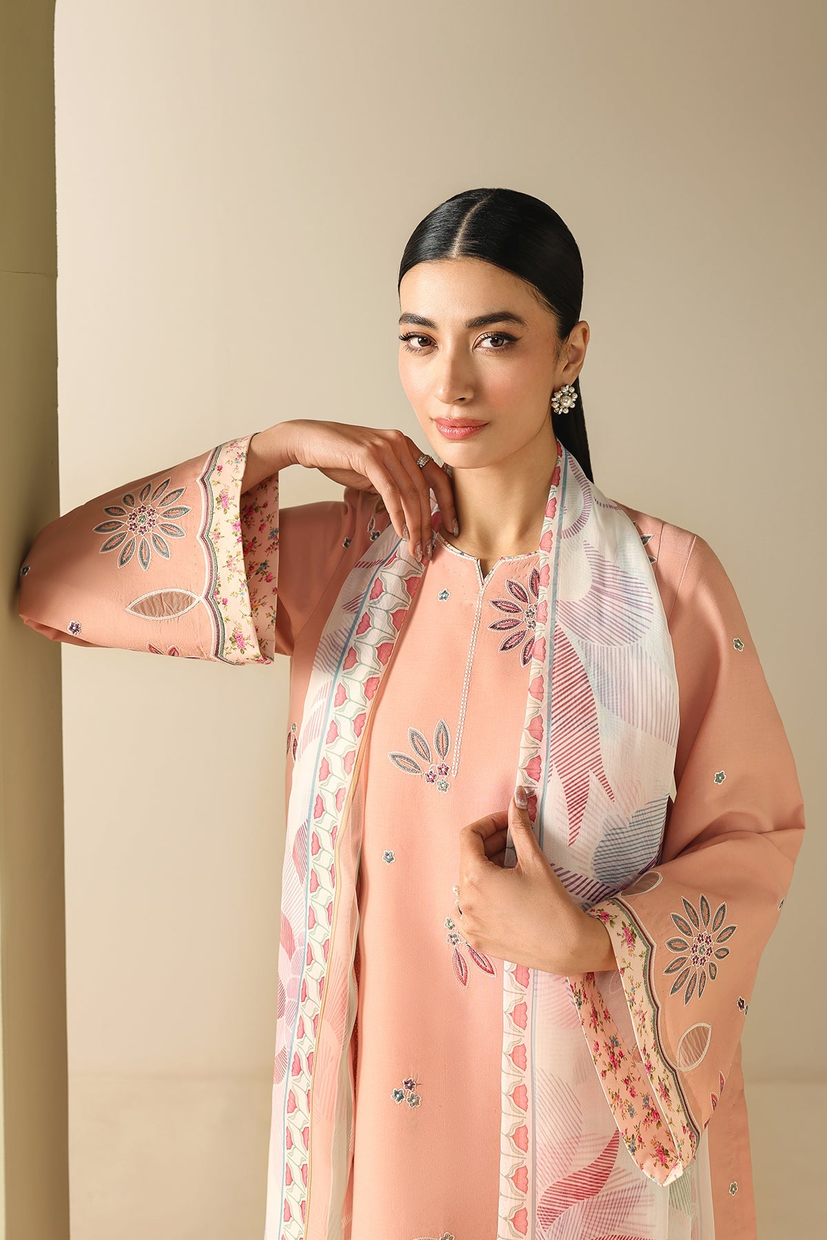 EMBROIDERED LAWN USE-9274