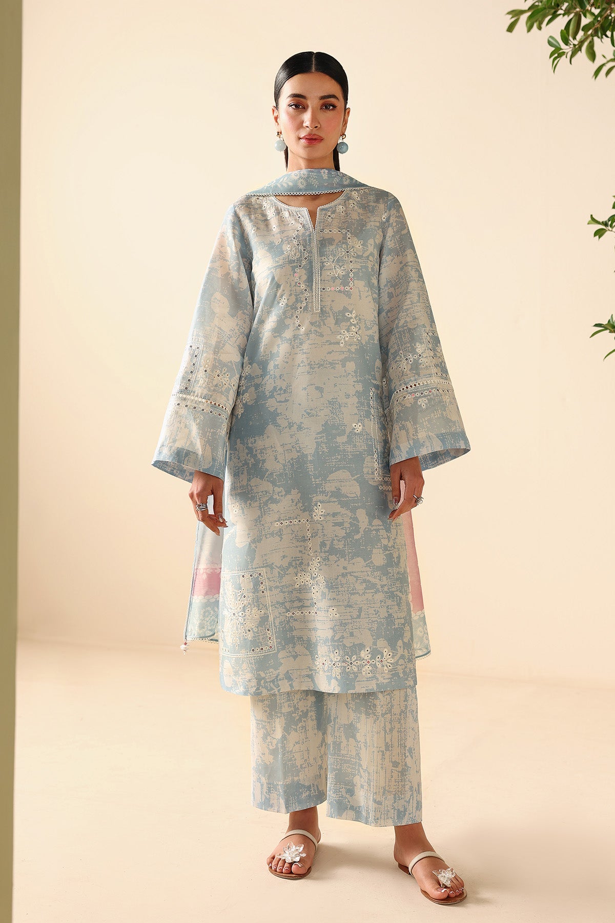 EMBROIDERED LAWN USE-9328