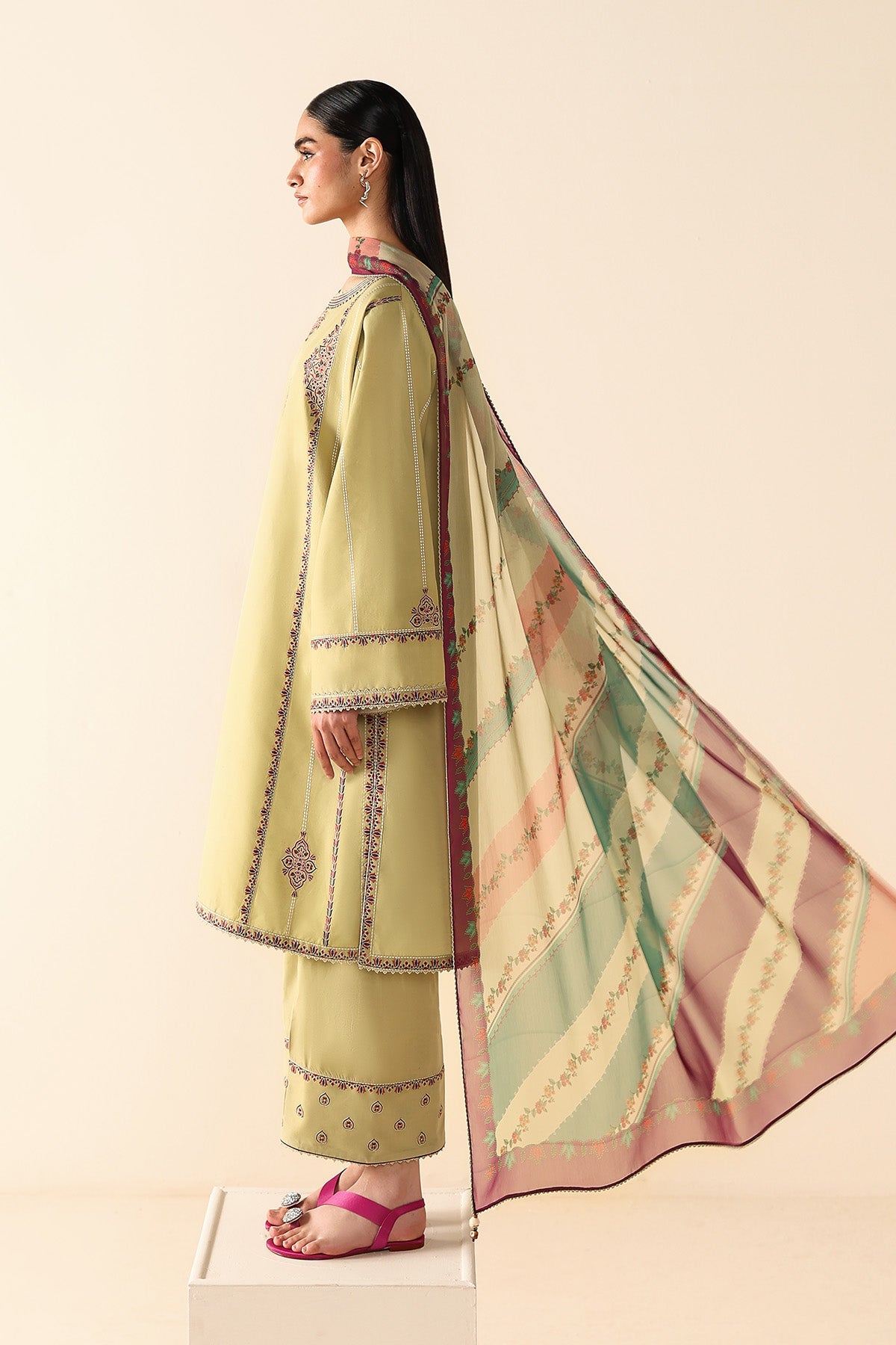 EMBROIDERED LAWN USE-9339