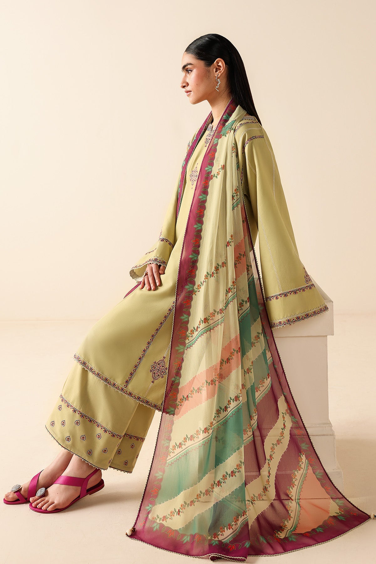 EMBROIDERED LAWN USE-9339