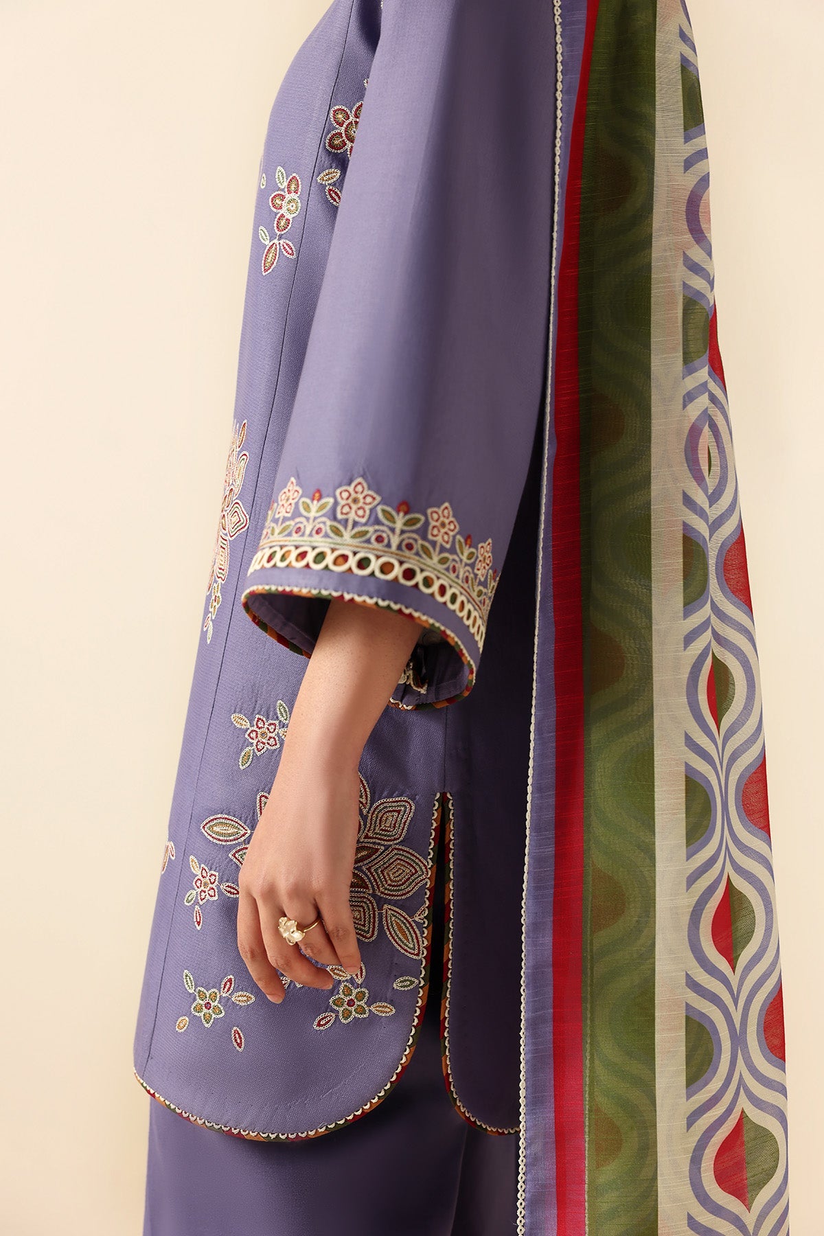 EMBROIDERED LAWN USE-9336