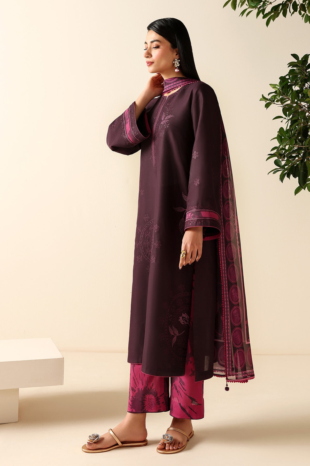 EMBROIDERED LAWN USE-9338