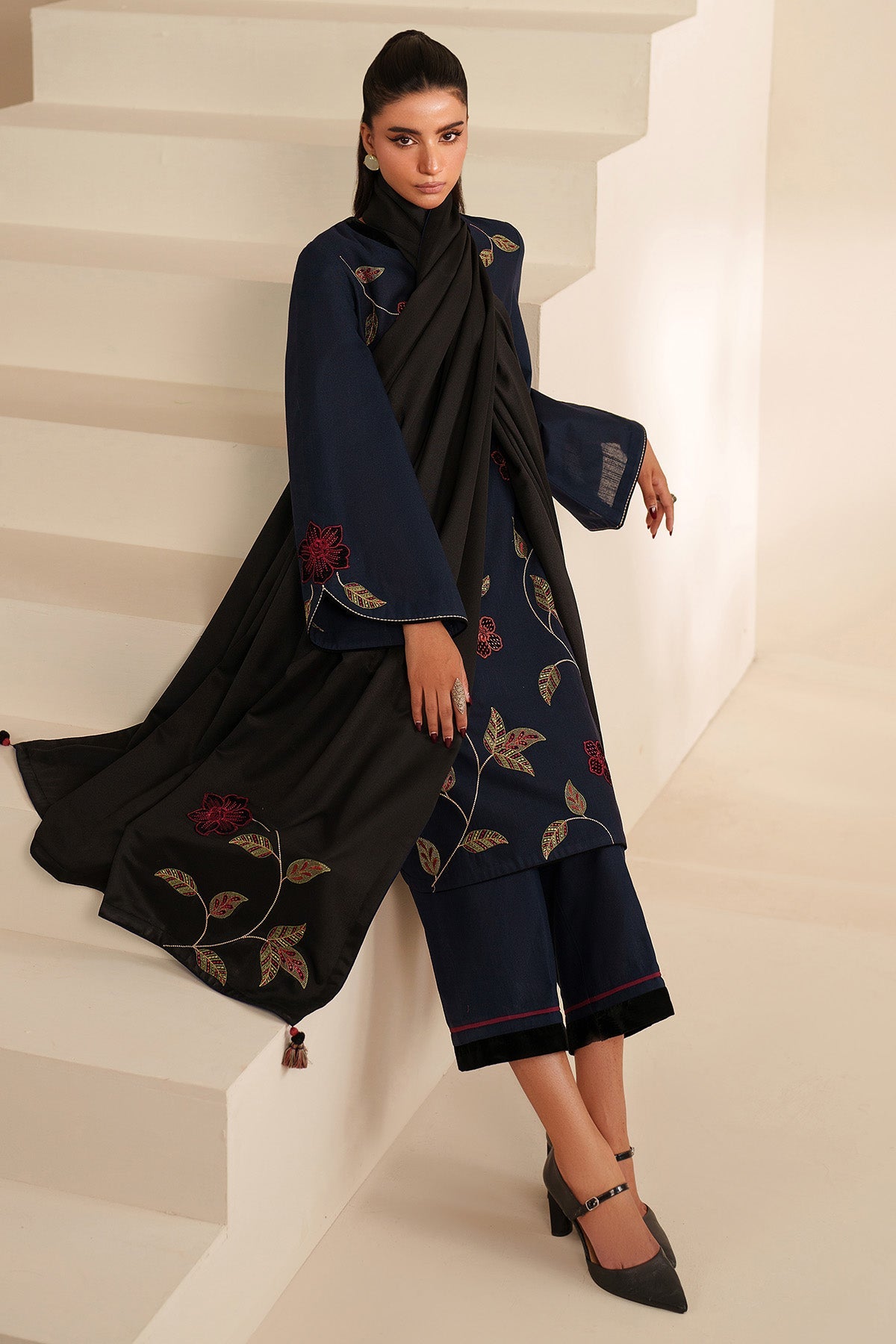 EMBROIDERED KHADDAR UW-0216