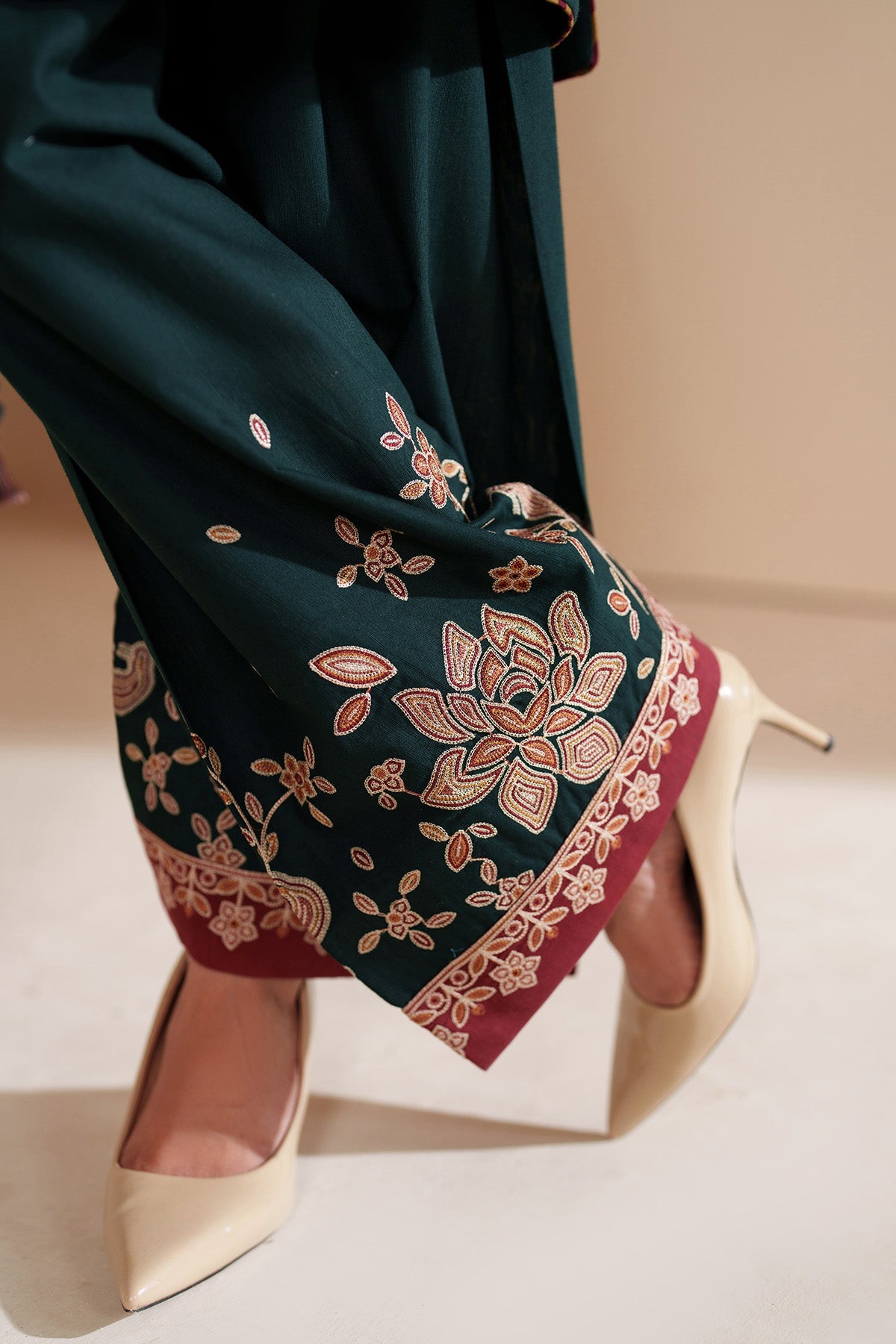EMBROIDERED KHADDAR UW-0186