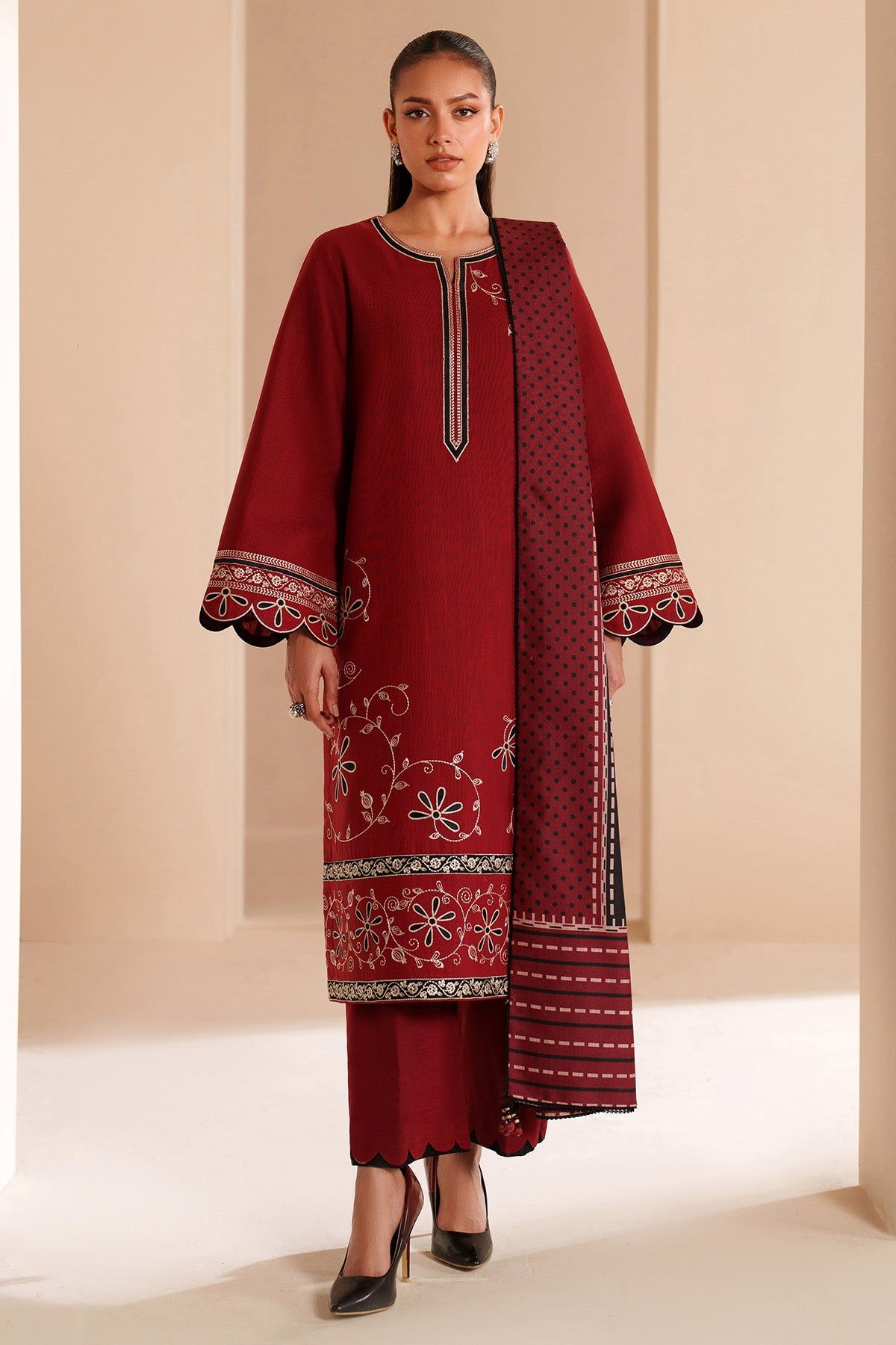 EMBROIDERED KHADDAR UW-0235
