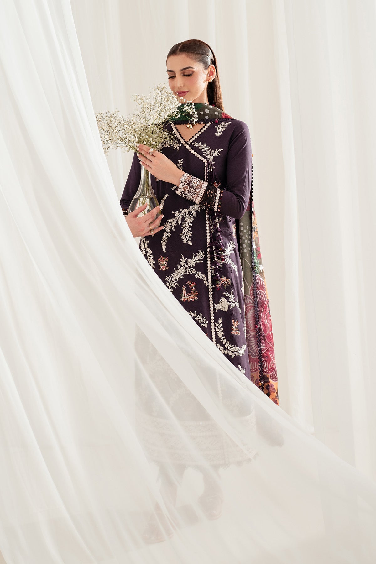 EMBROIDERED LAWN USE-9326