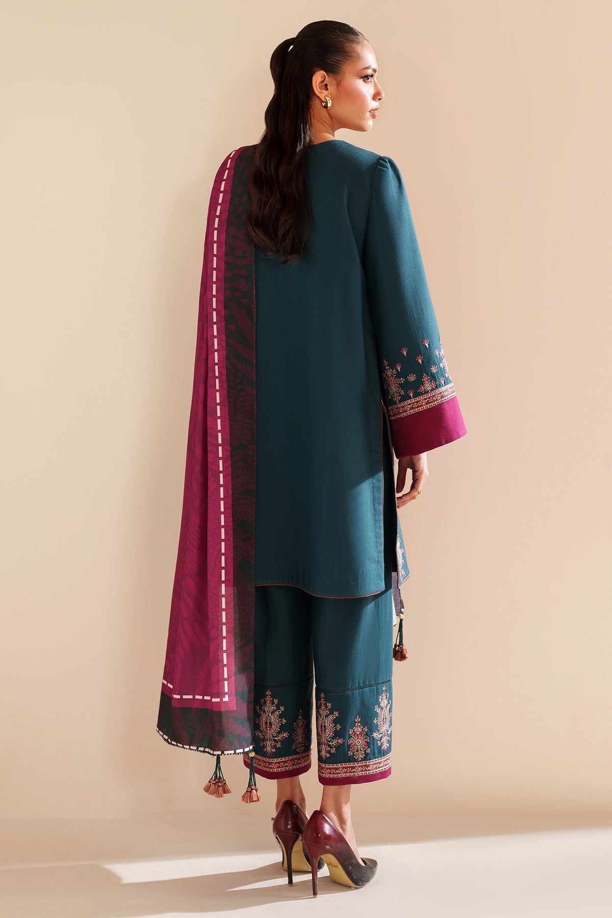 EMBROIDERED KHADDAR UW-0190