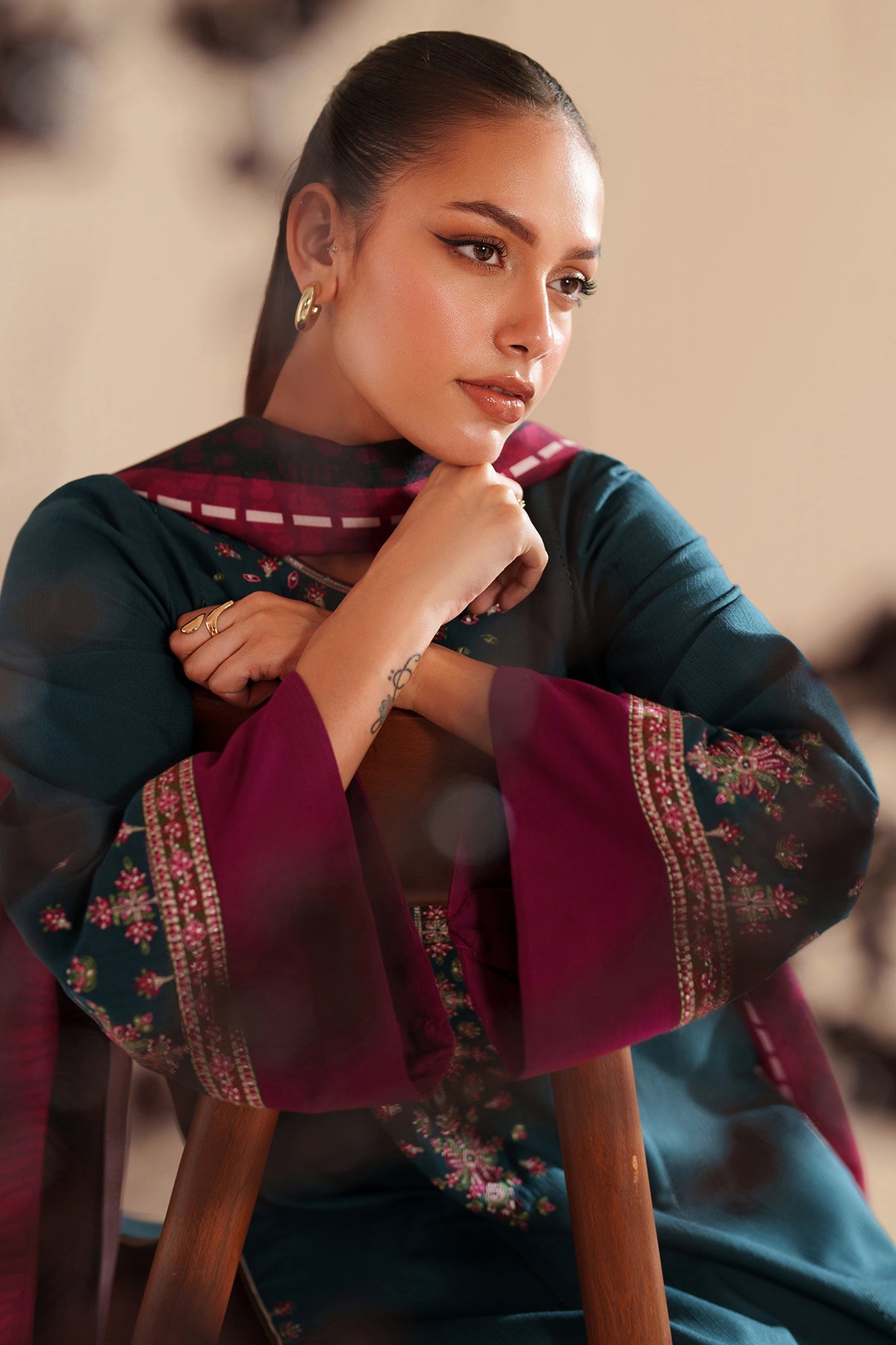 EMBROIDERED KHADDAR UW-0190