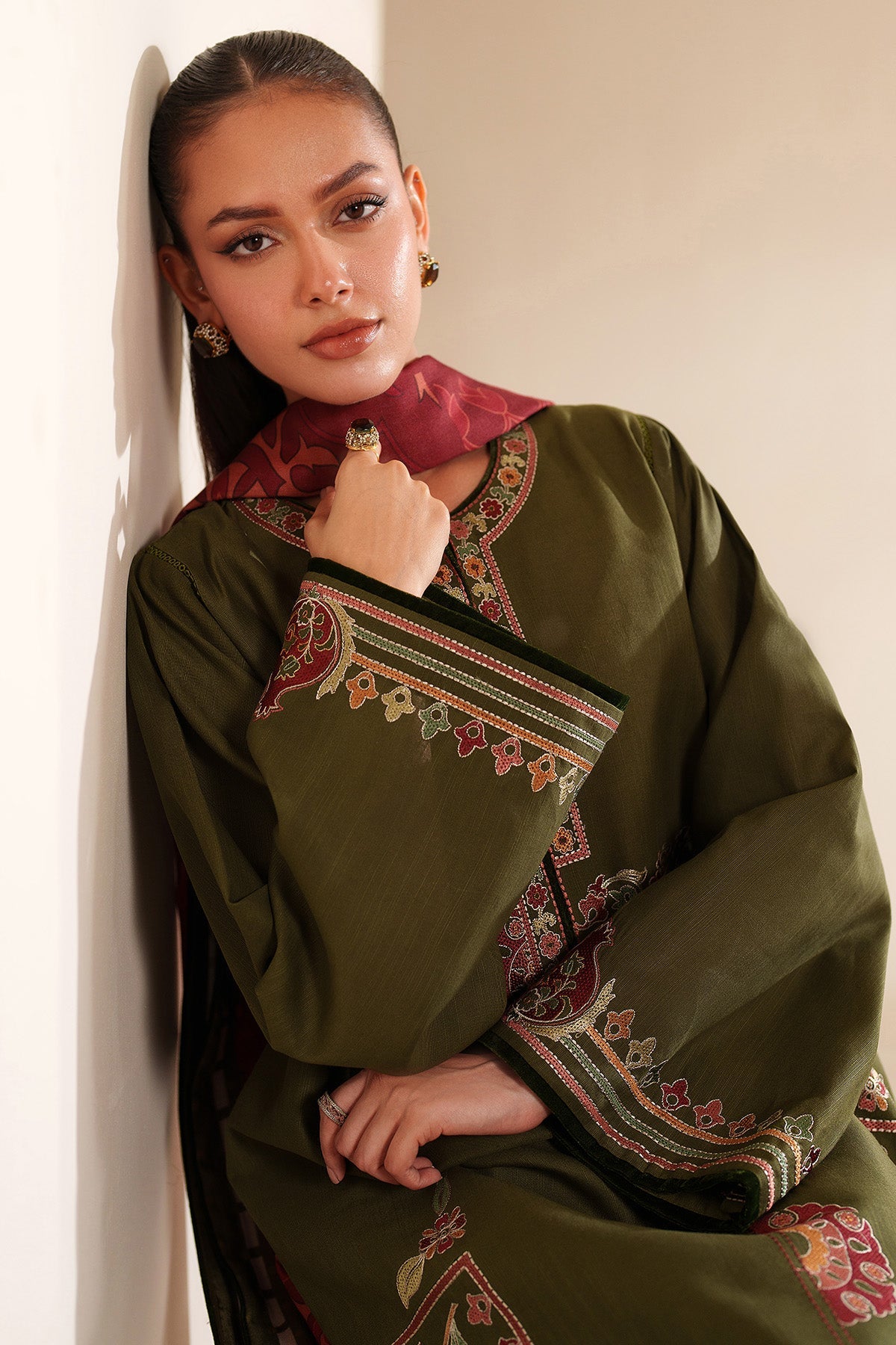 EMBROIDERED KHADDAR UW-0239