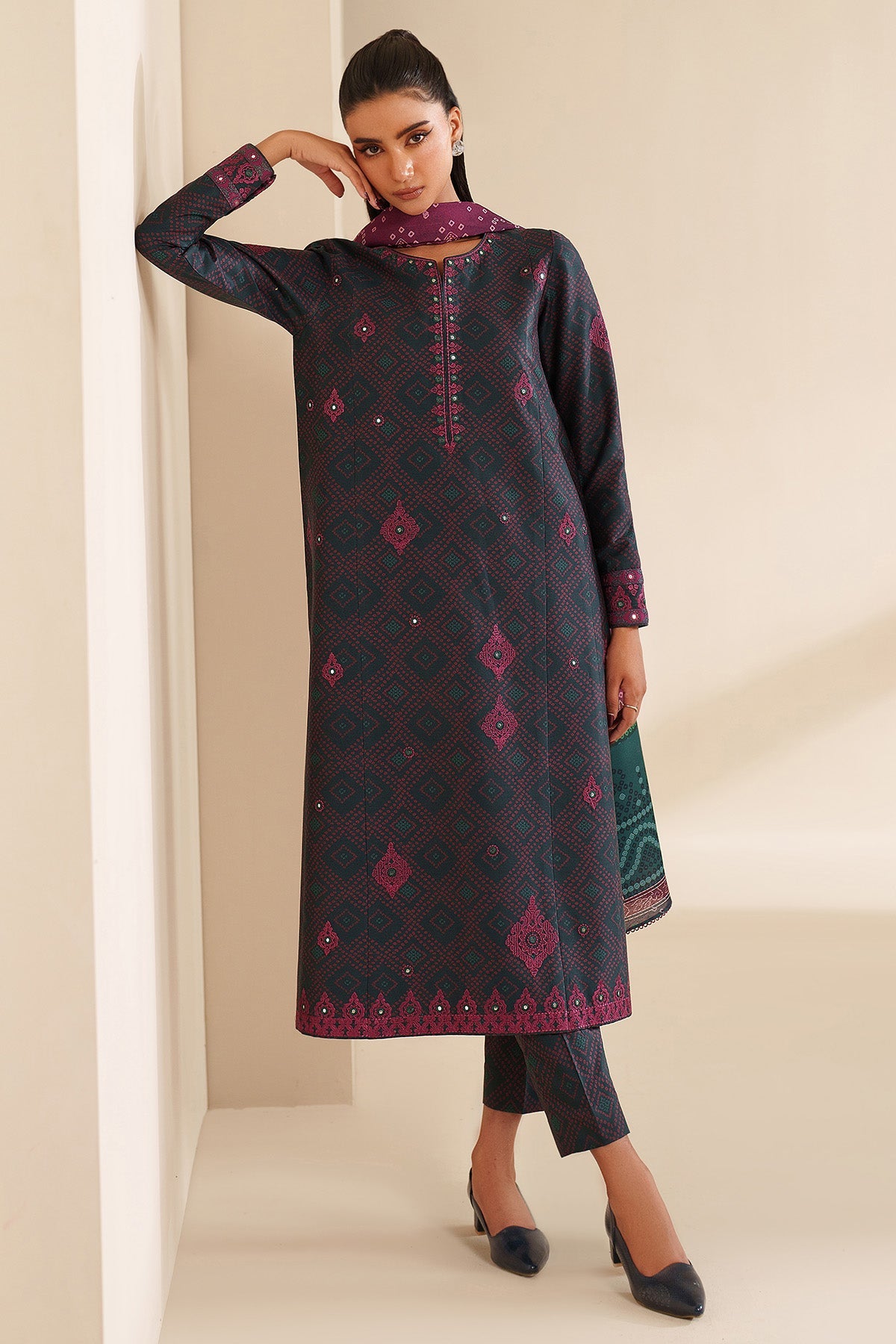 EMBROIDERED PREMIUM VISCOSE UW-0230