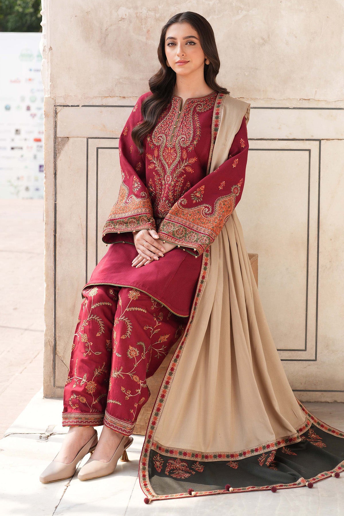 EMBROIDERED SLUB KHADDAR DW'24 D3