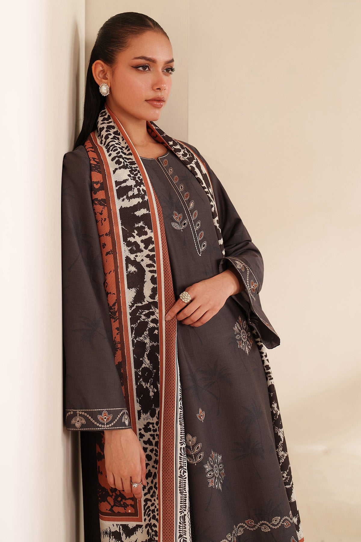 EMBROIDERED PREMIUM VISCOSE UW-0213