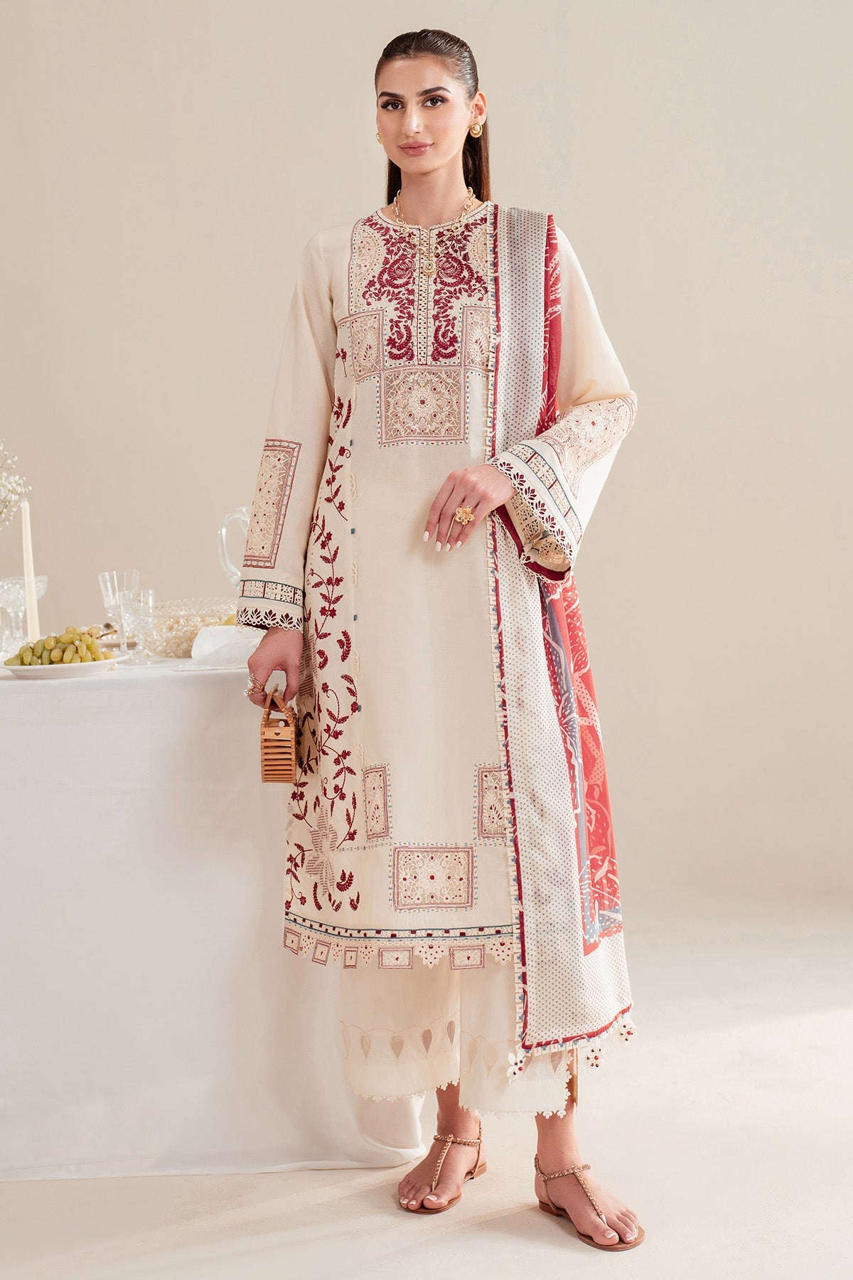 EMBROIDERED LAWN IL25-D02