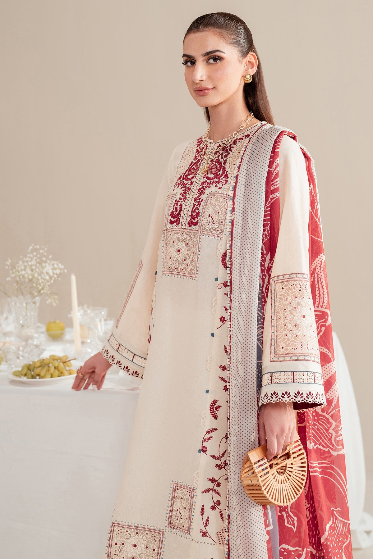 EMBROIDERED LAWN IL25-D02