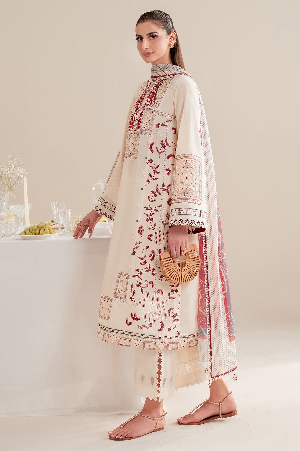 EMBROIDERED LAWN IL25-D02
