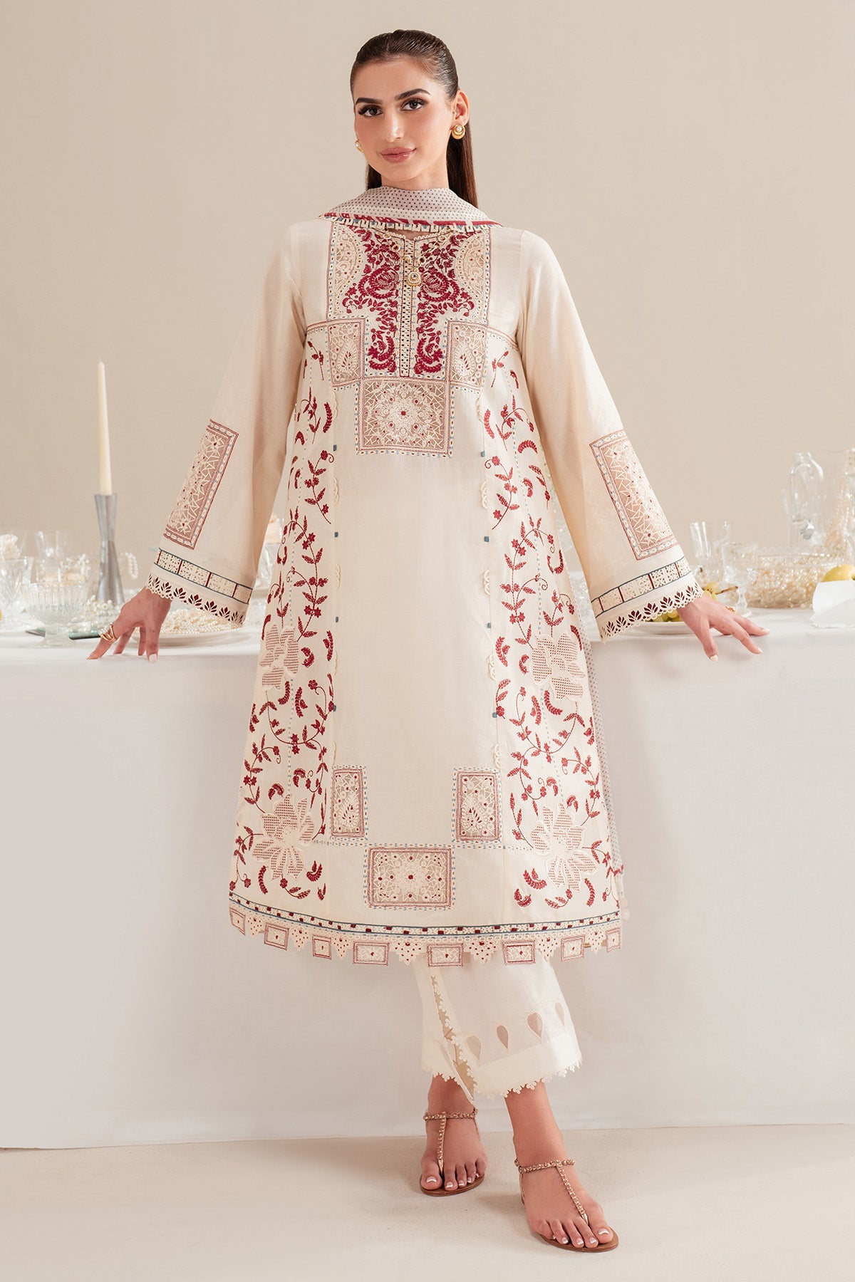 EMBROIDERED LAWN IL25-D02