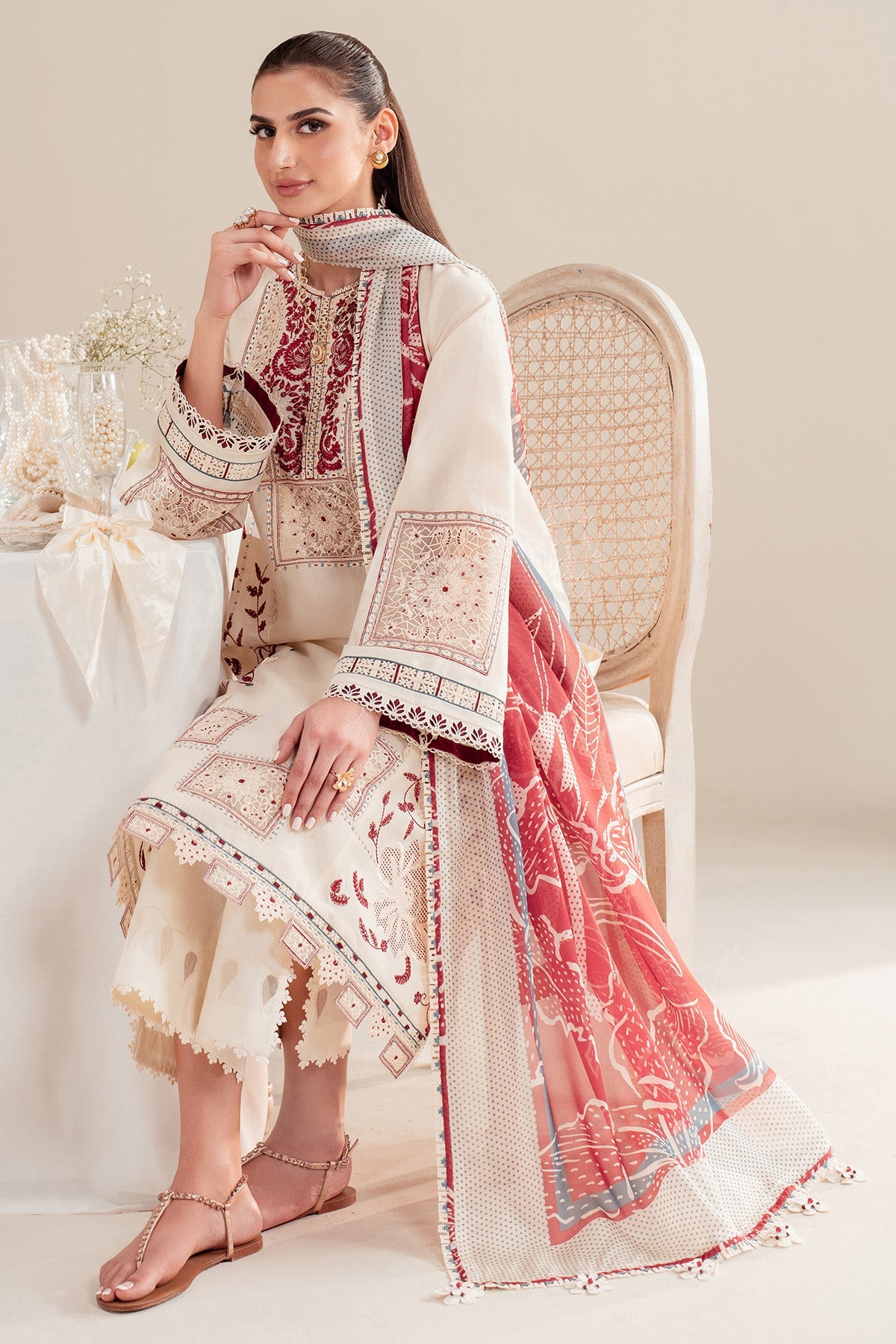 EMBROIDERED LAWN IL'25-D02