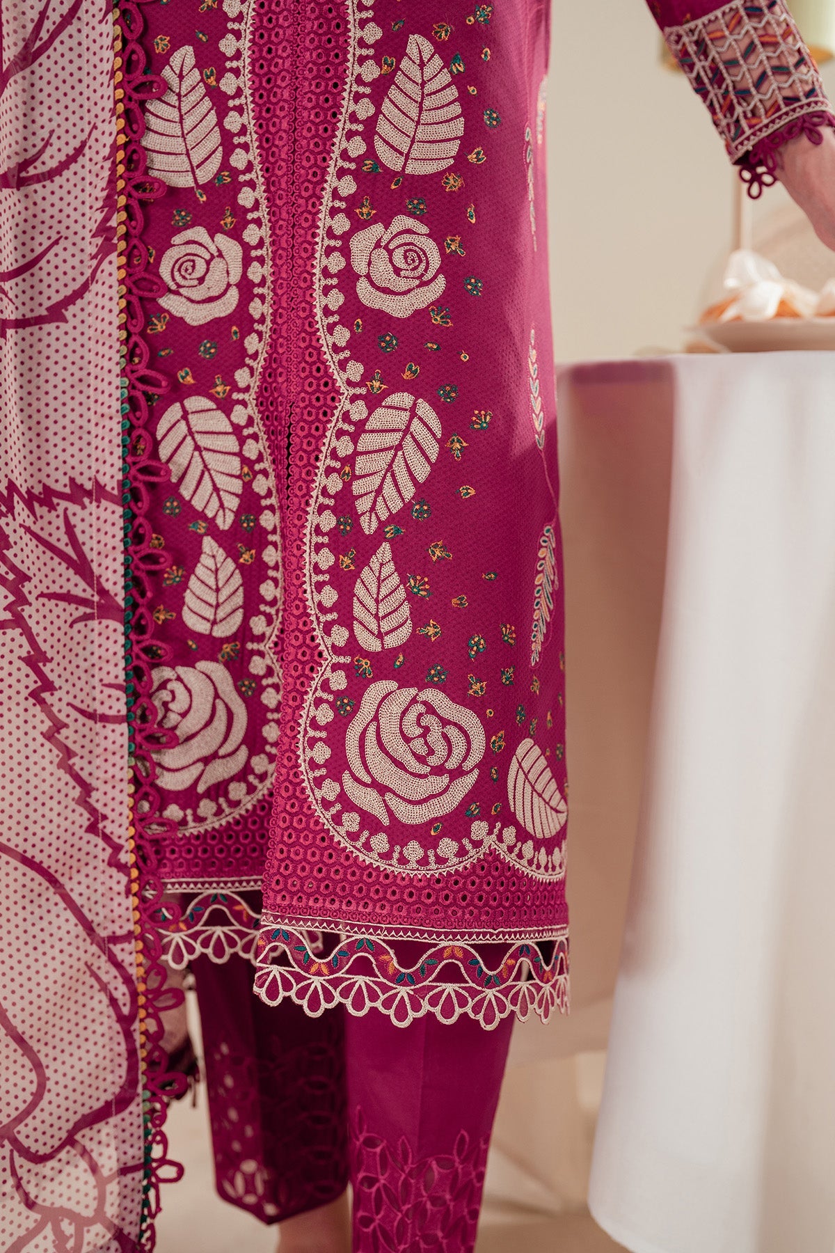 EMBROIDERED DOBBY LAWN IL25-D05