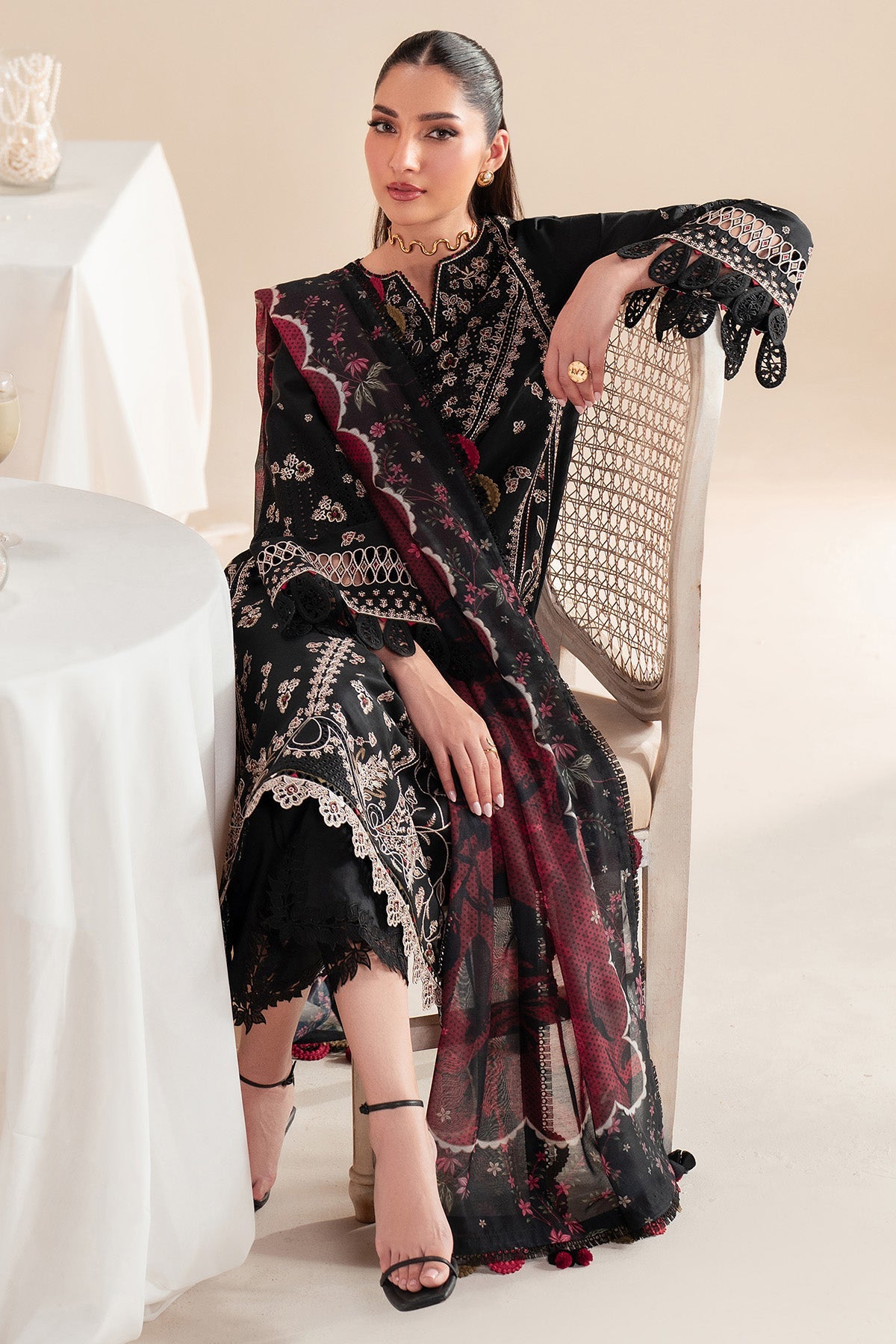 EMBROIDERED LAWN IL25-D07