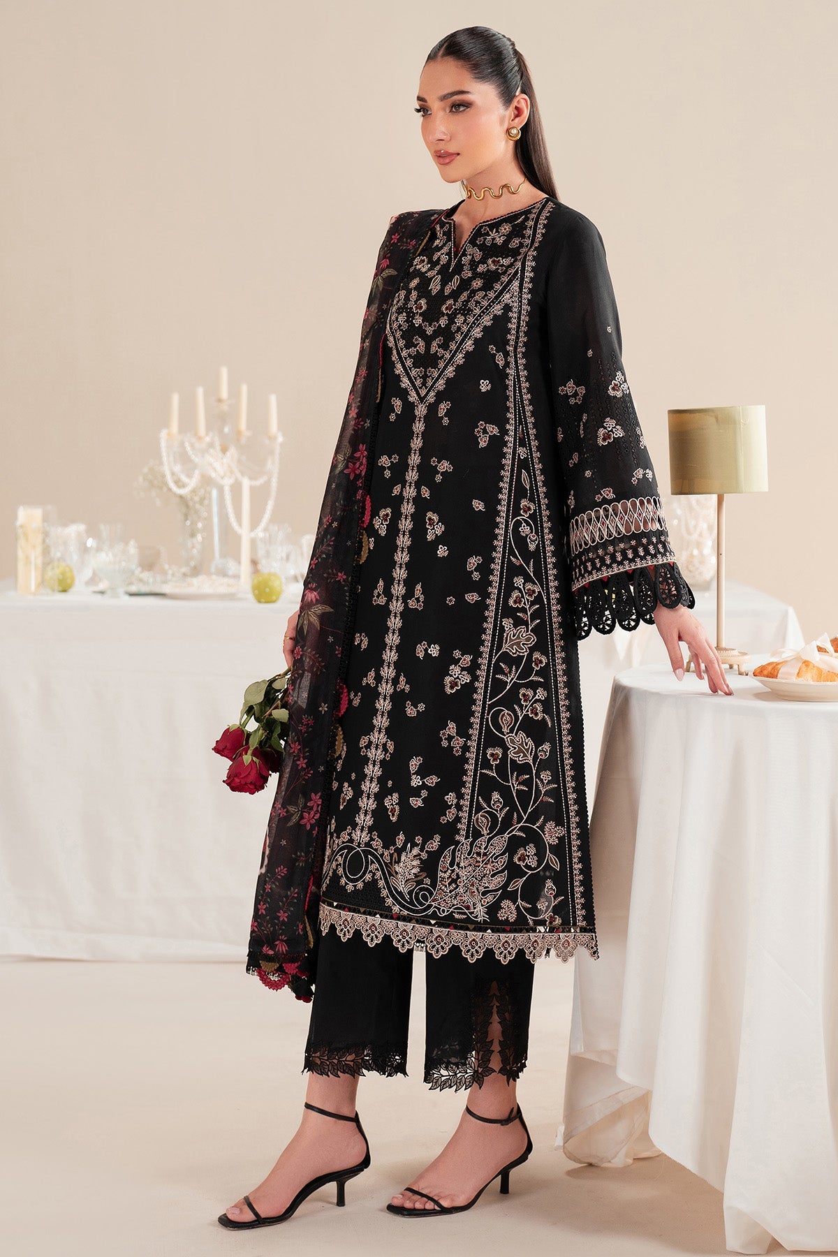 EMBROIDERED LAWN IL25-D07