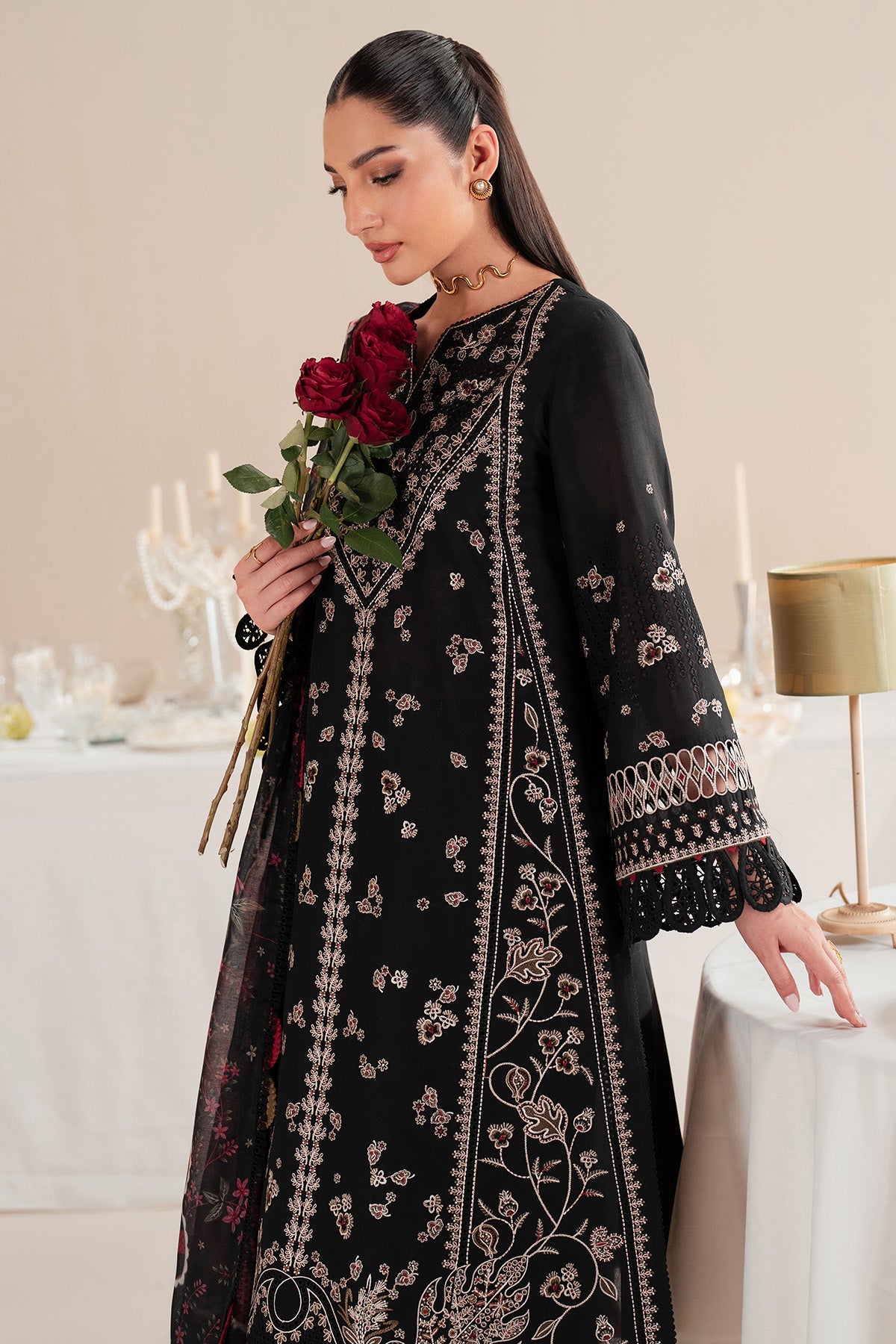 EMBROIDERED LAWN IL25-D07
