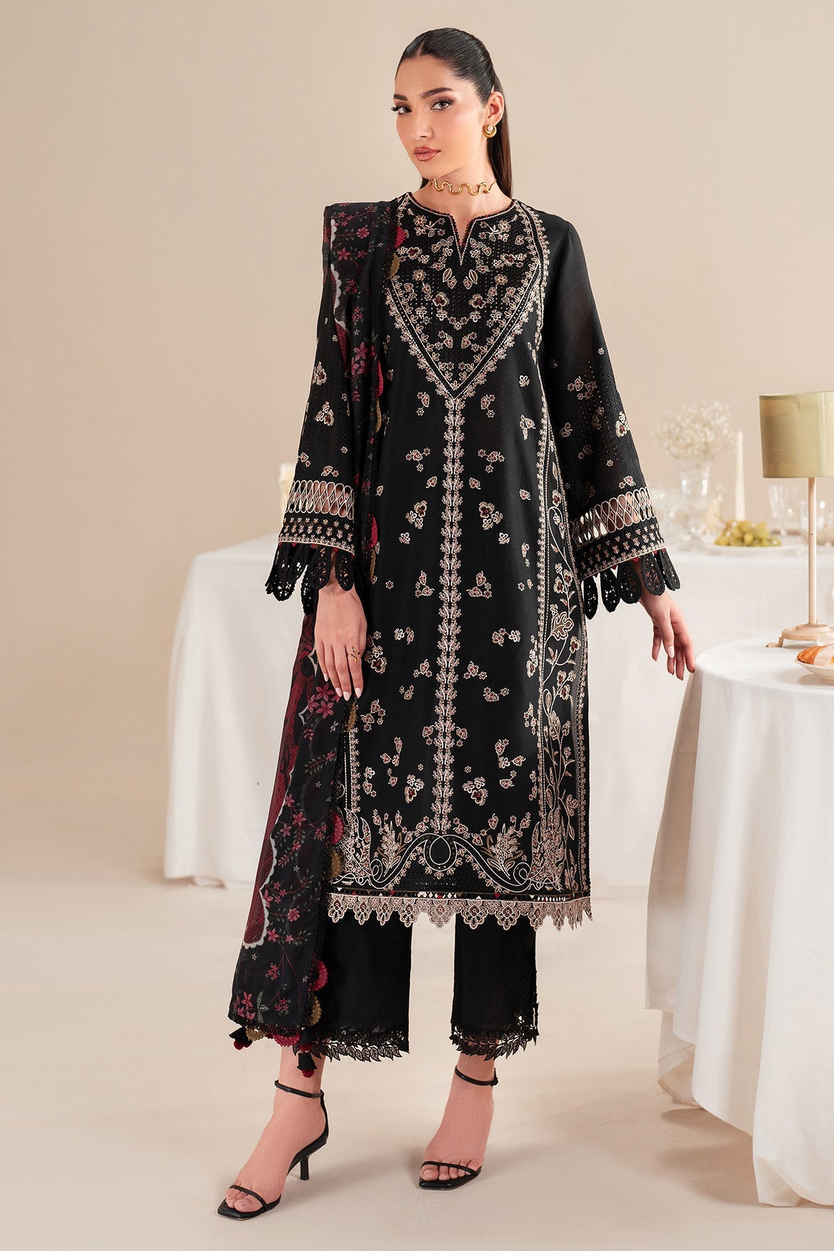 EMBROIDERED LAWN IL25-D07