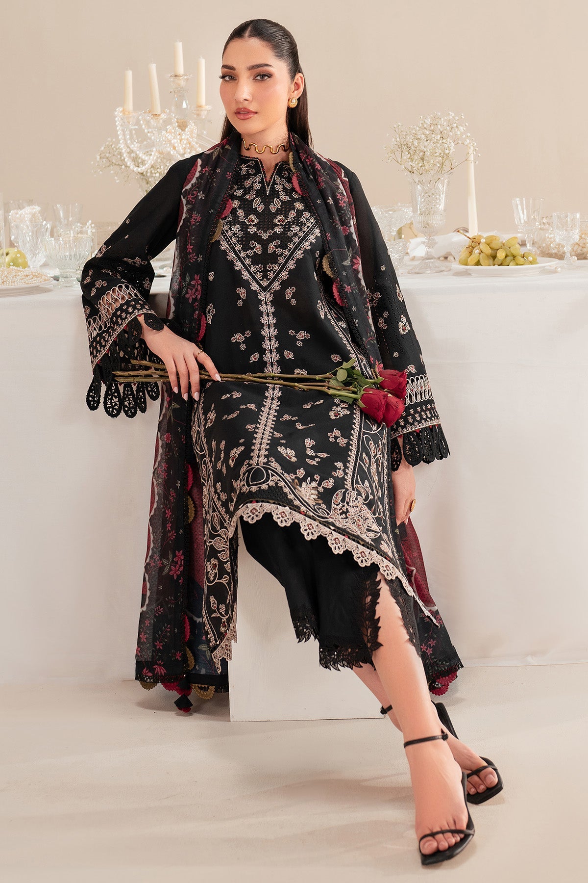 EMBROIDERED LAWN IL'25-D07
