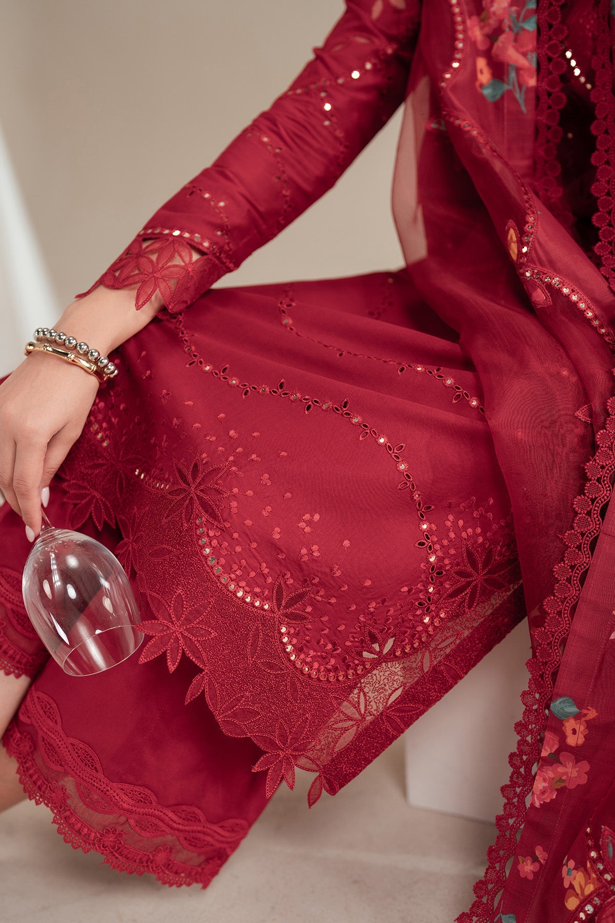 EMBROIDERED LAWN IL25-D03