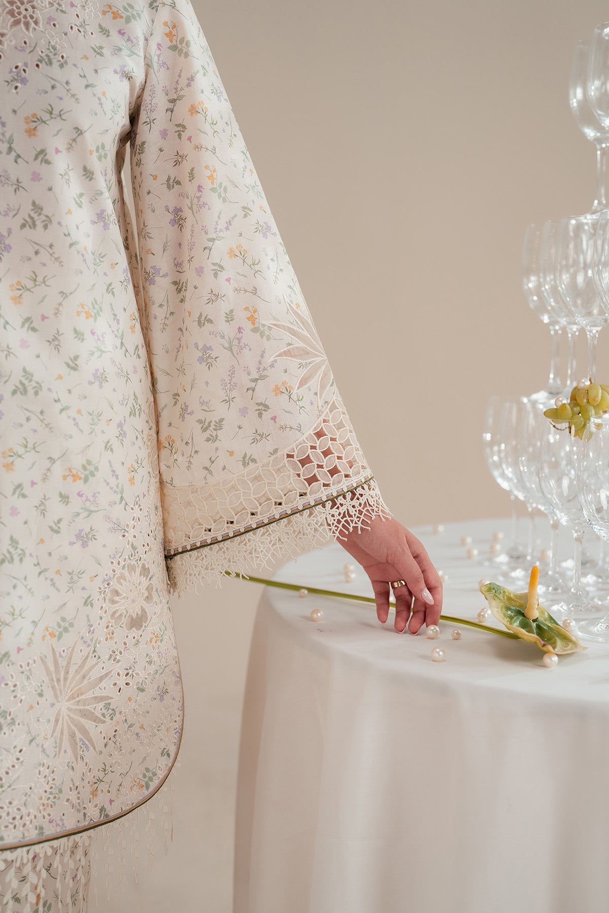 EMBROIDERED LAWN IL25-D09