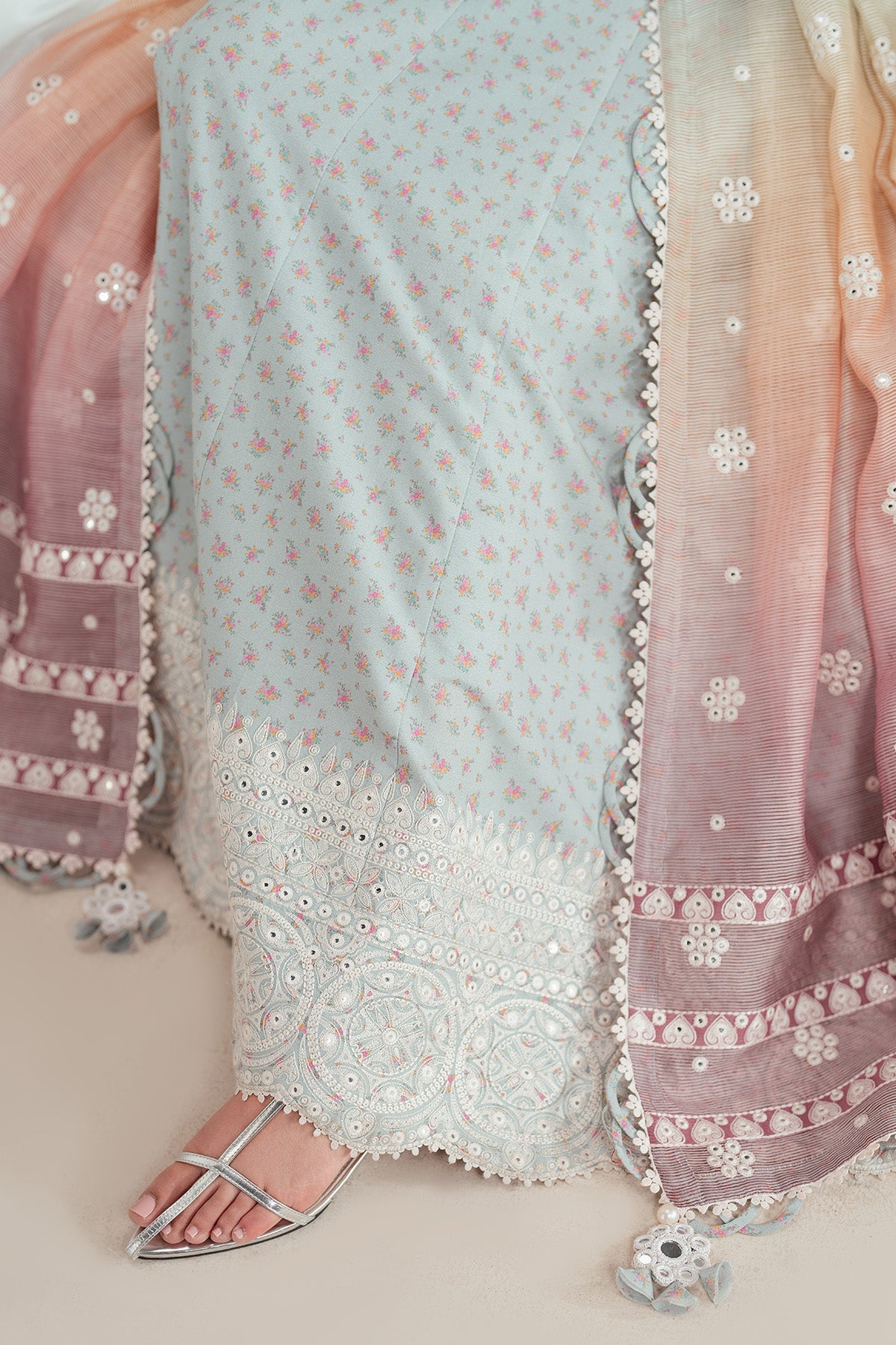 EMBROIDERED LAWN IL25-D04