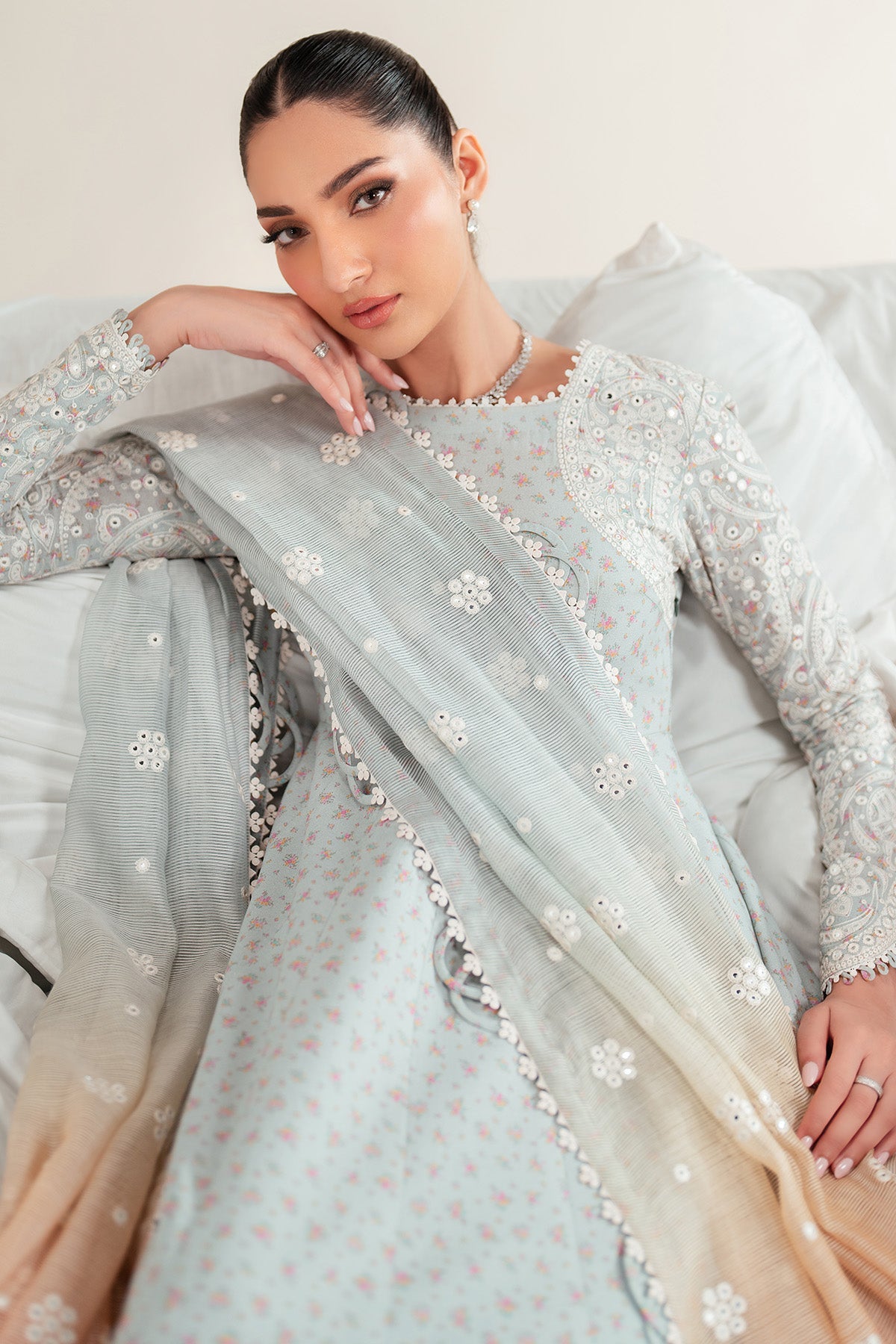 EMBROIDERED LAWN IL25-D04