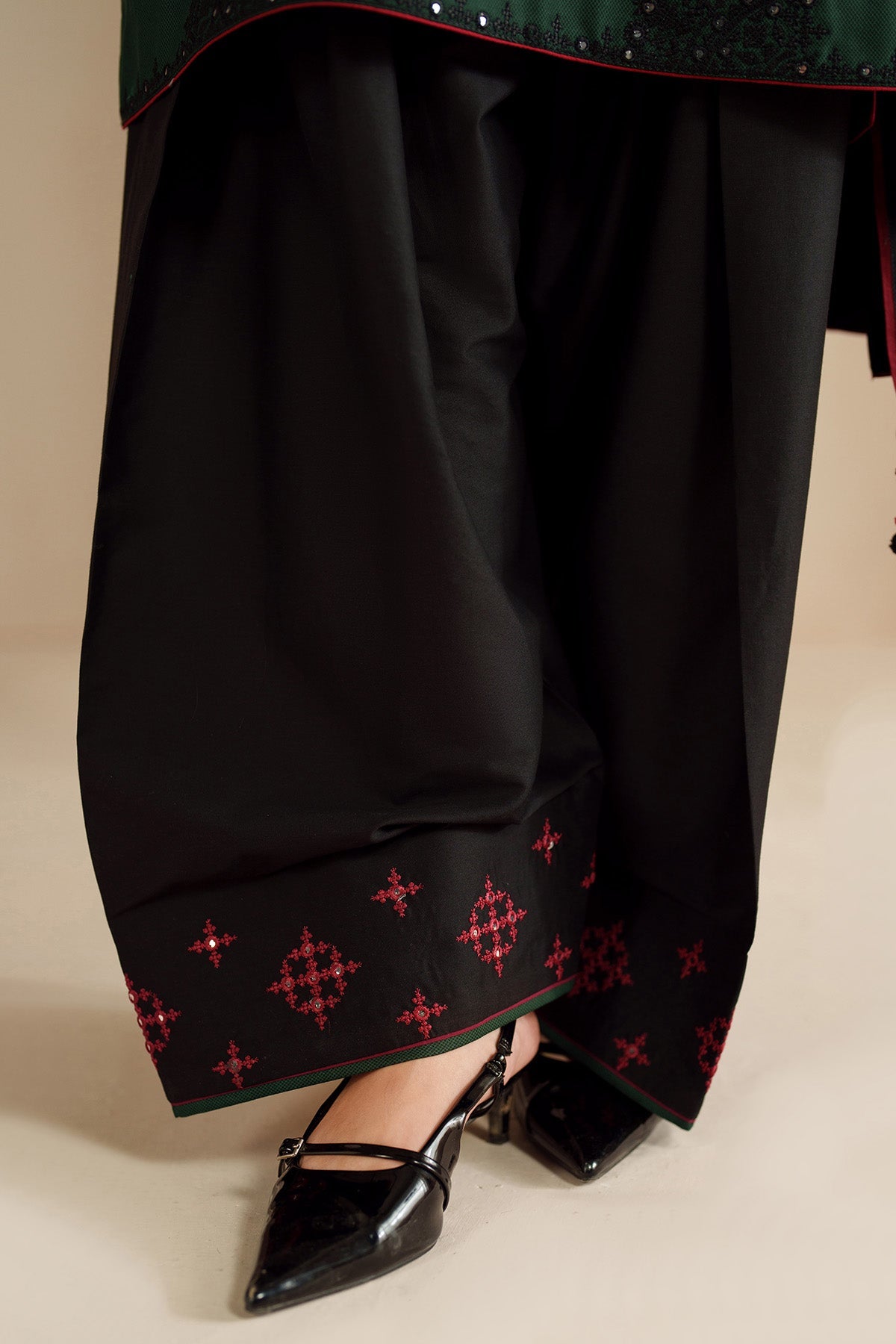 EMBROIDERED VISCOSE UW-0206