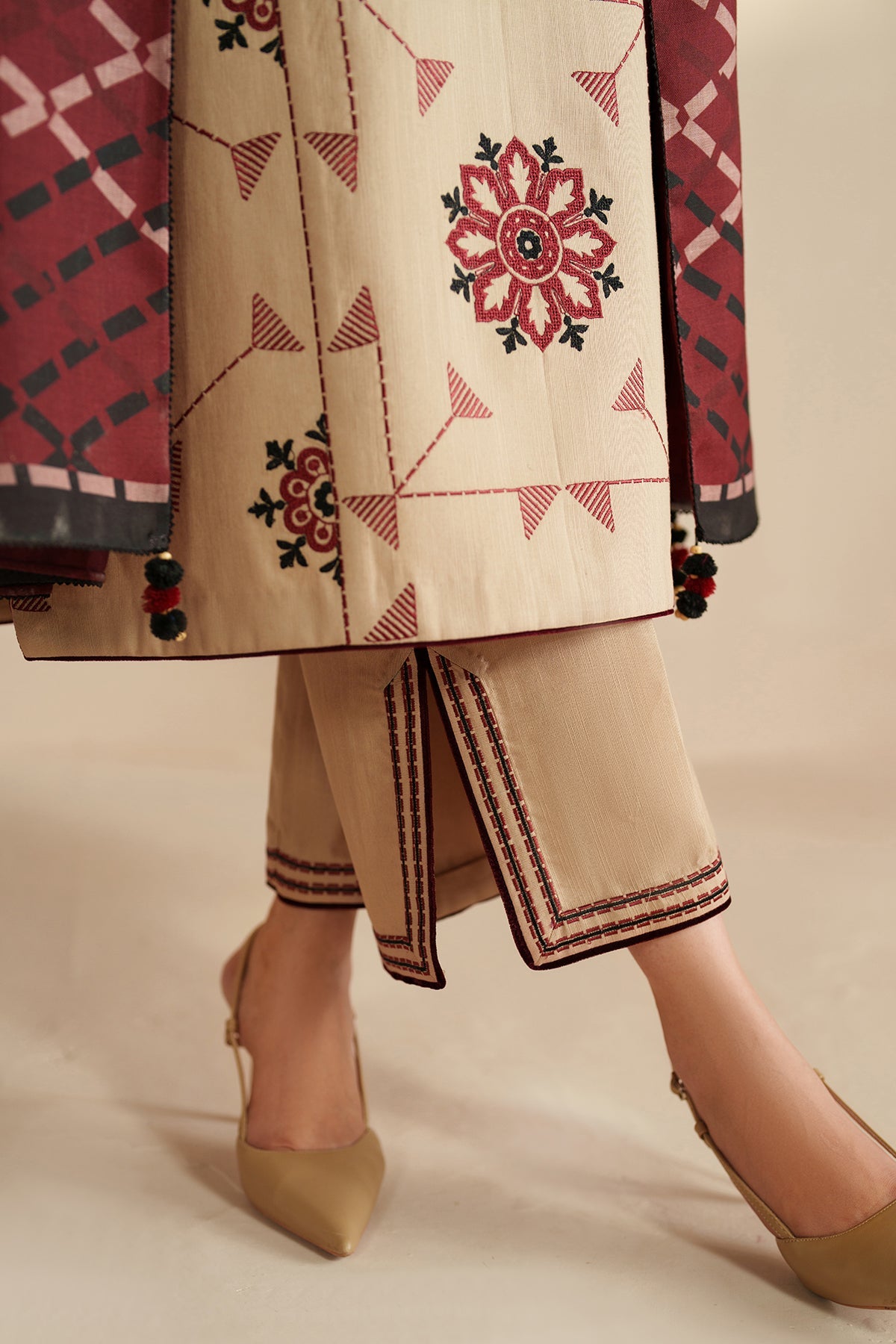 EMBROIDERED KHADDAR RTW-1269