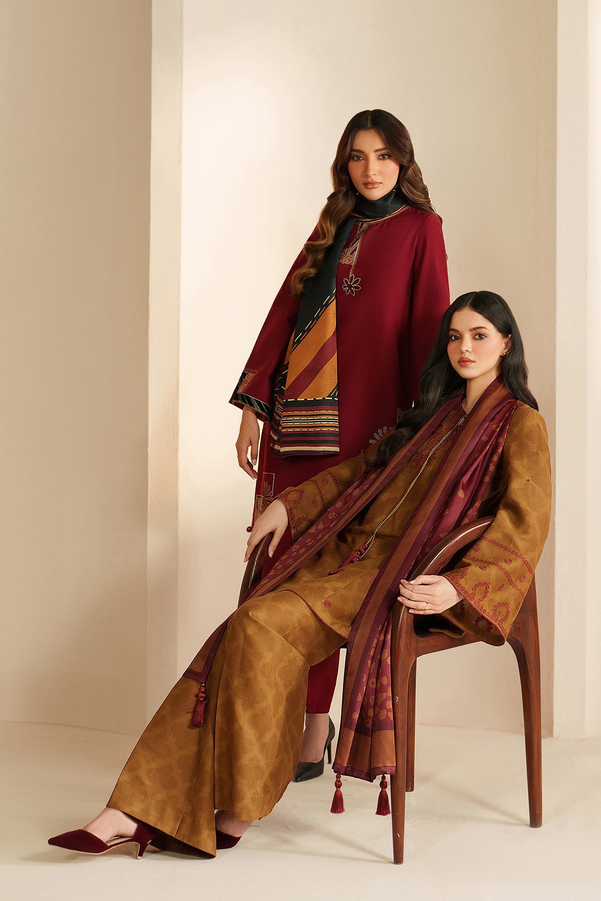 EMBROIDERED JACQUARD KHADDAR UW-0204