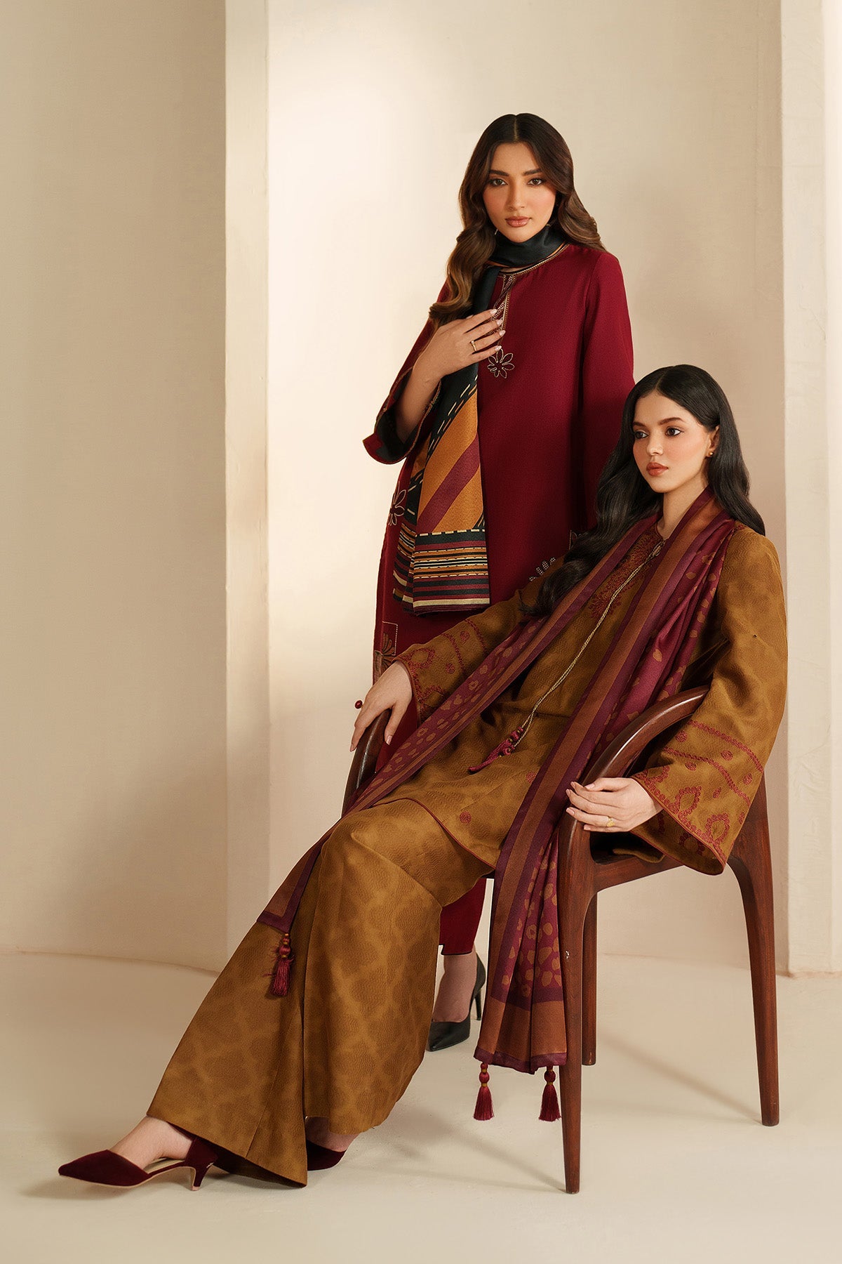 EMBROIDERED JACQUARD KHADDAR UW-0204