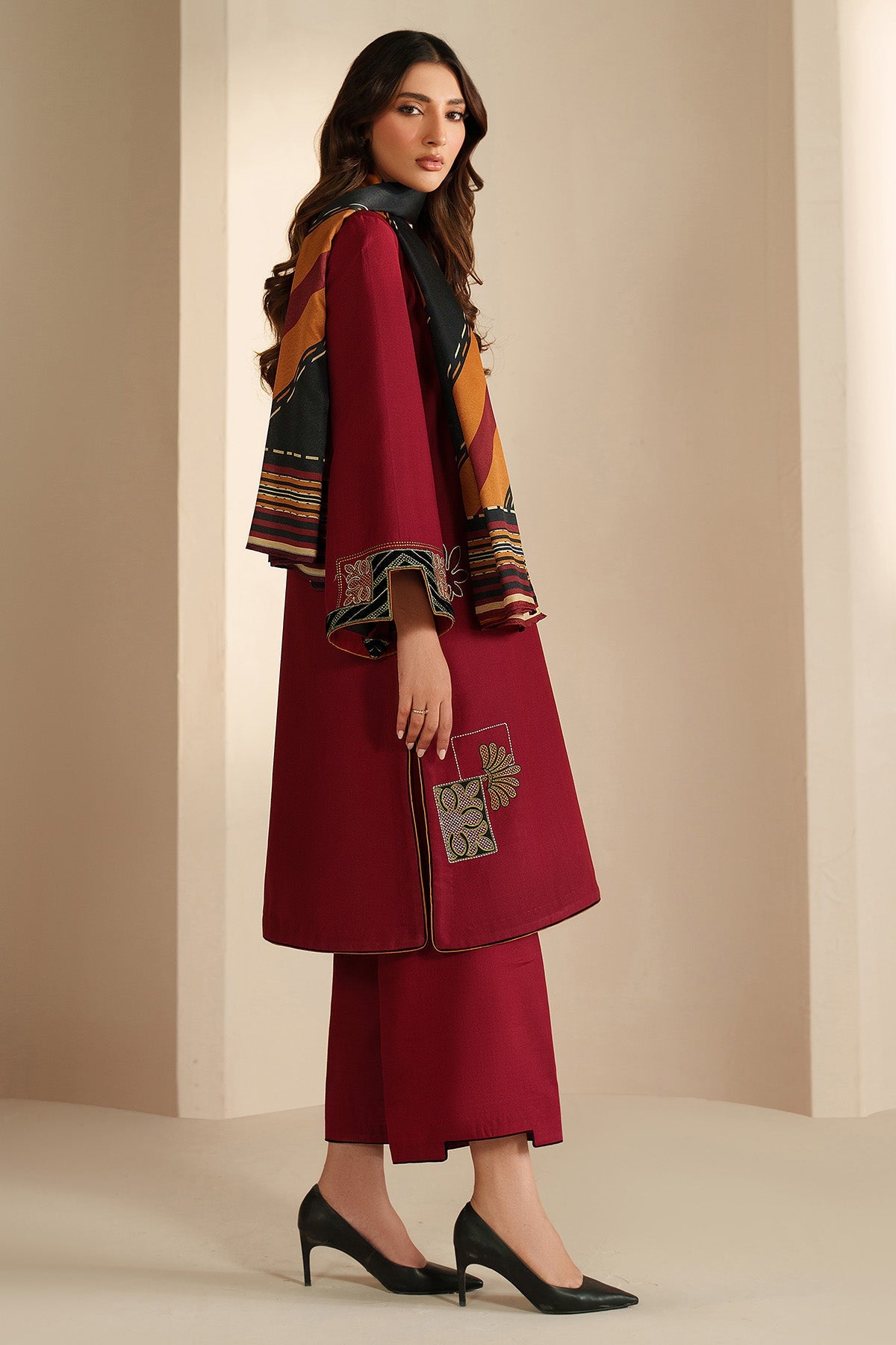 EMBROIDERED KHADDAR UW-0201