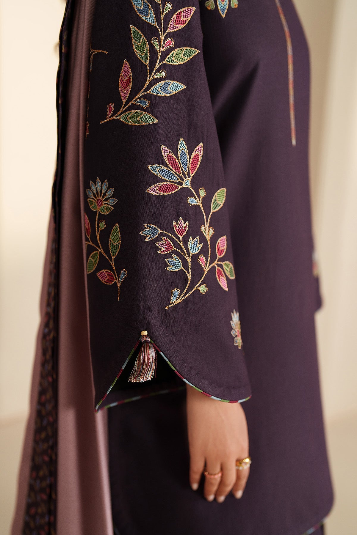 EMBROIDERED KHADDAR UW-0166