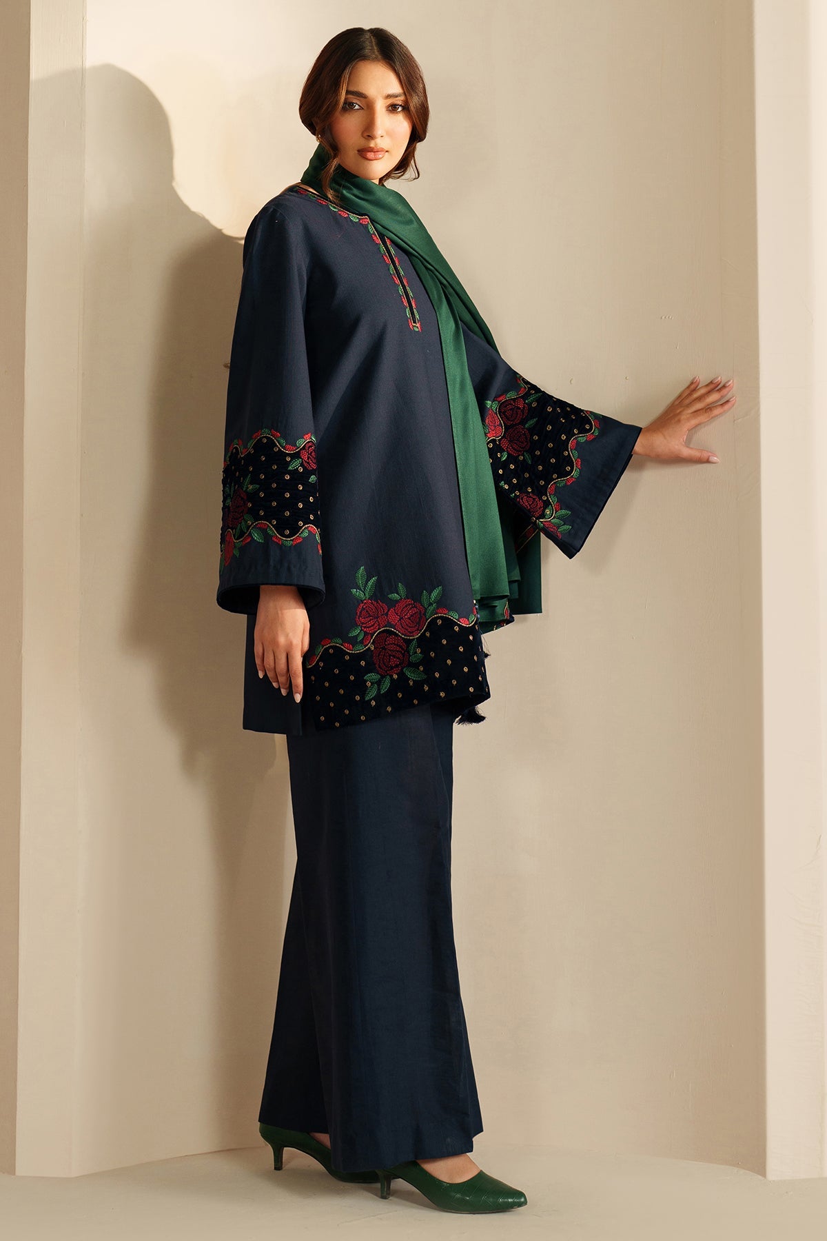 EMBROIDERED KHADDAR UW-0196
