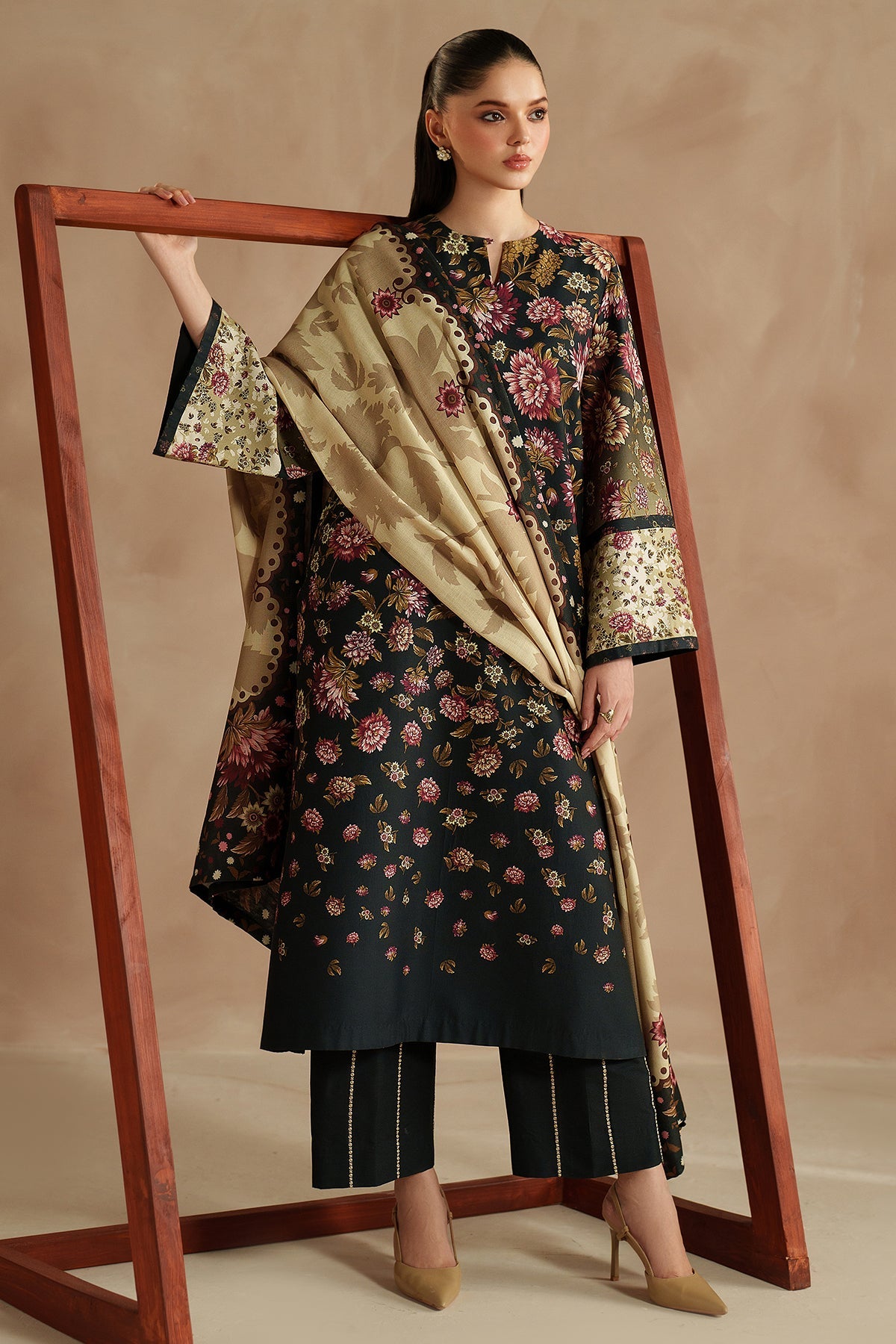 EMBROIDERED PREMIUM VISCOSE UW-0199