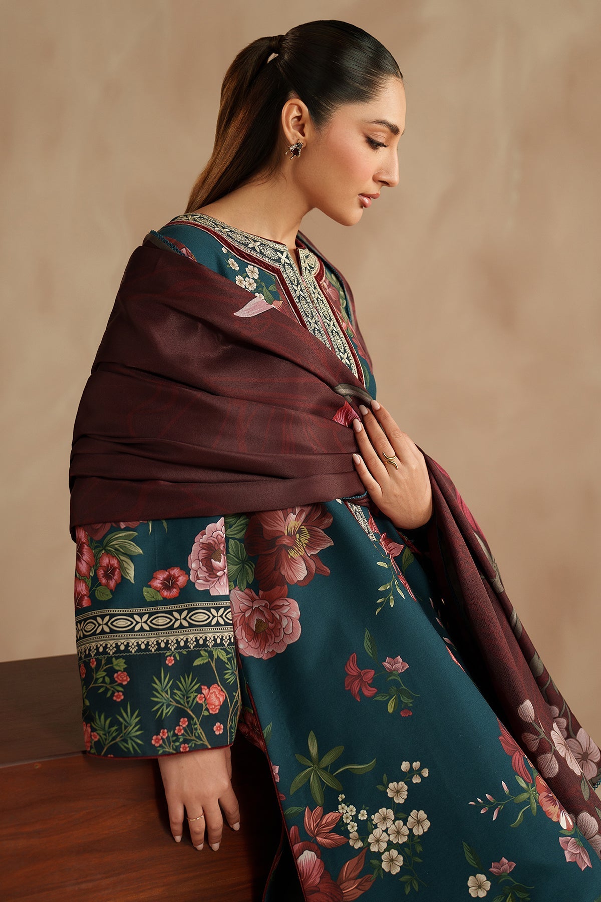 EMBROIDERED PREMIUM VISCOSE UW-0209