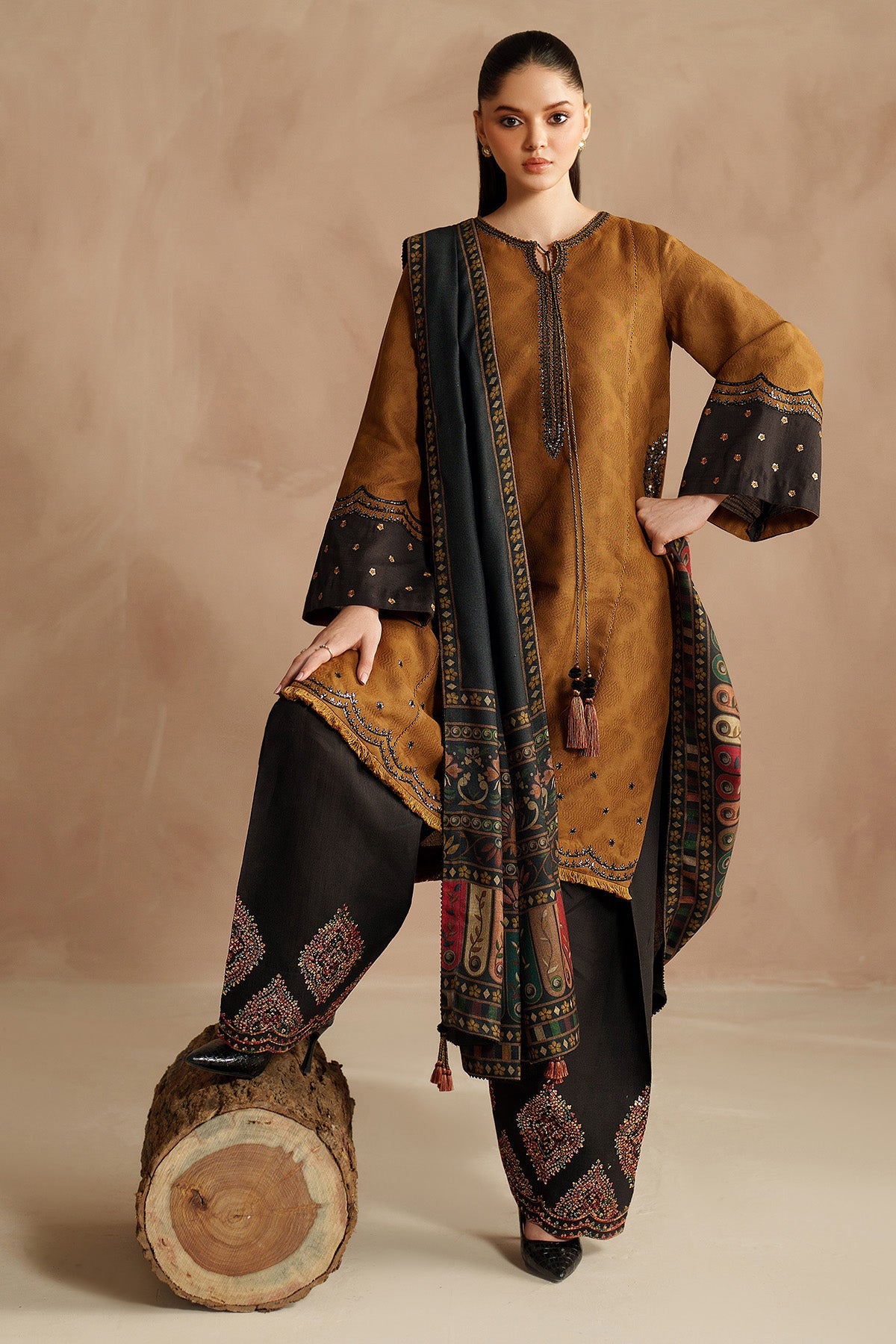 EMBROIDERED JACQUARD KHADDAR UW-0211