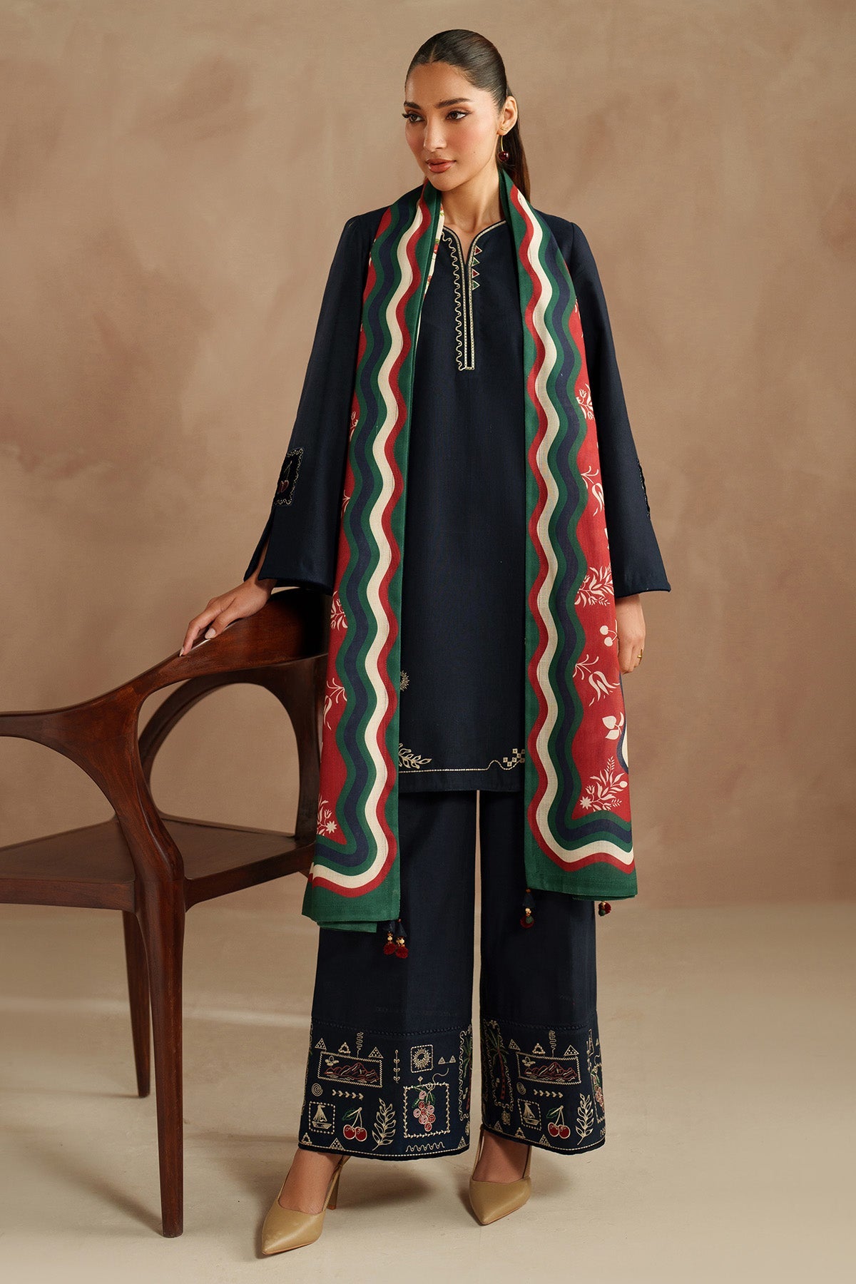 EMBROIDERED KHADDAR UW-0195