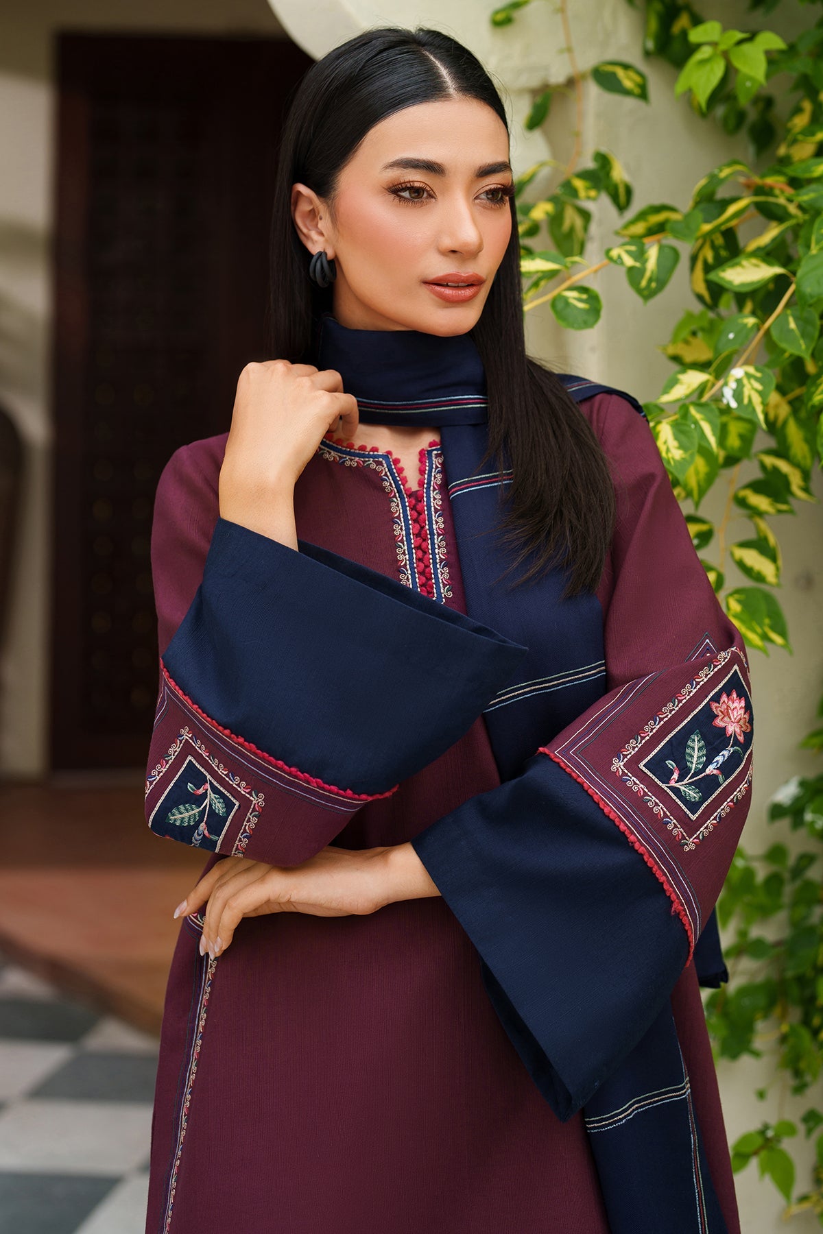 EMBROIDERED KHADDAR UW-0191