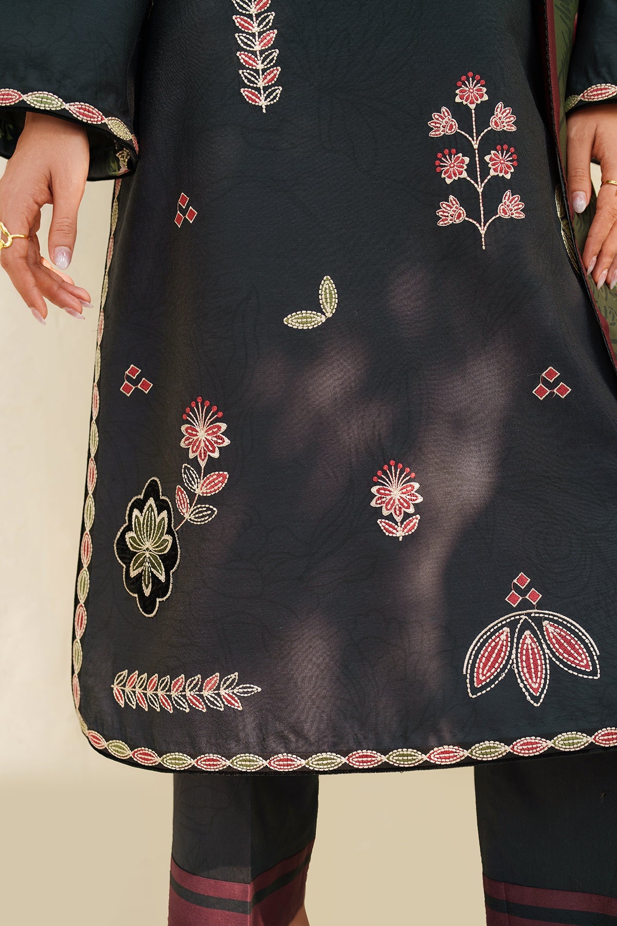 EMBROIDERED PREMIUM VISCOSE UW-0167