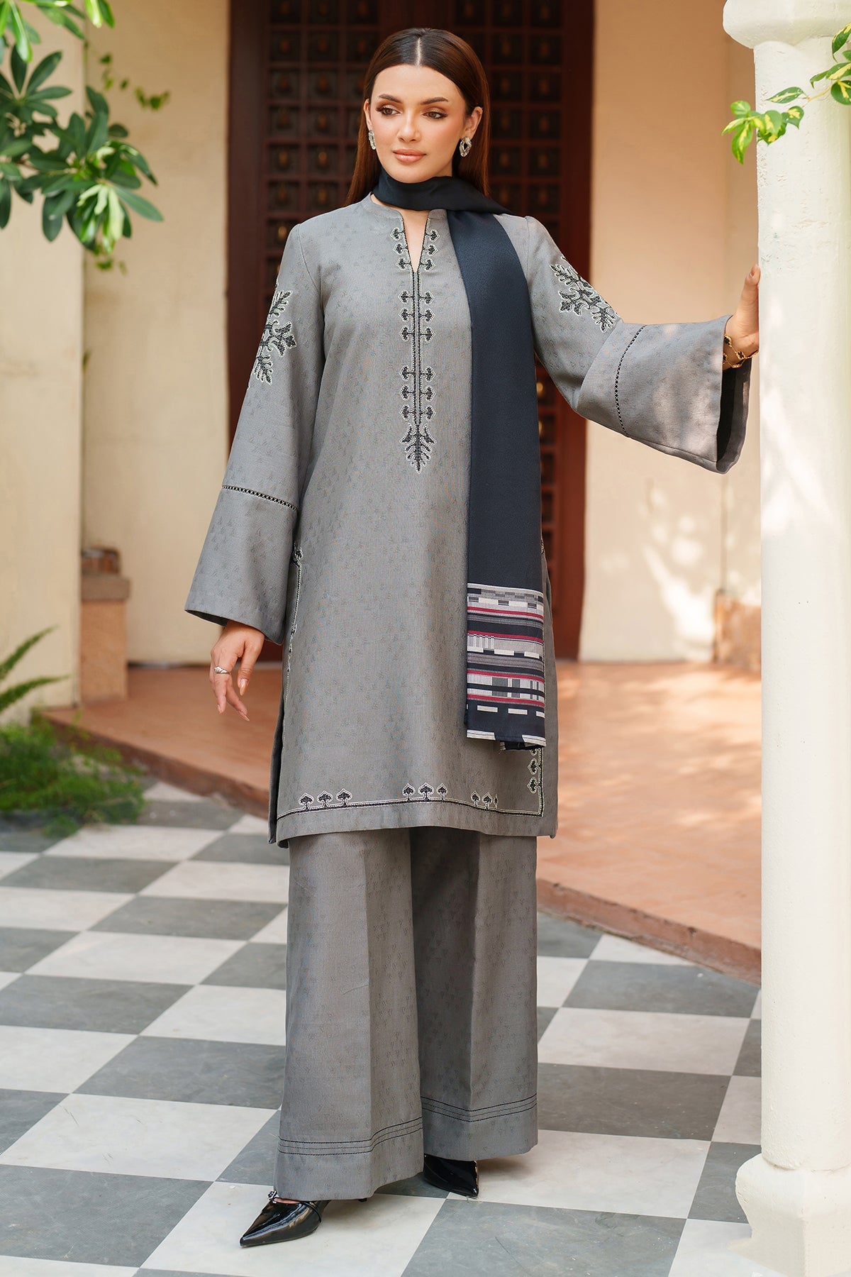 EMBROIDERED JACQUARD KHADDAR UW-0164