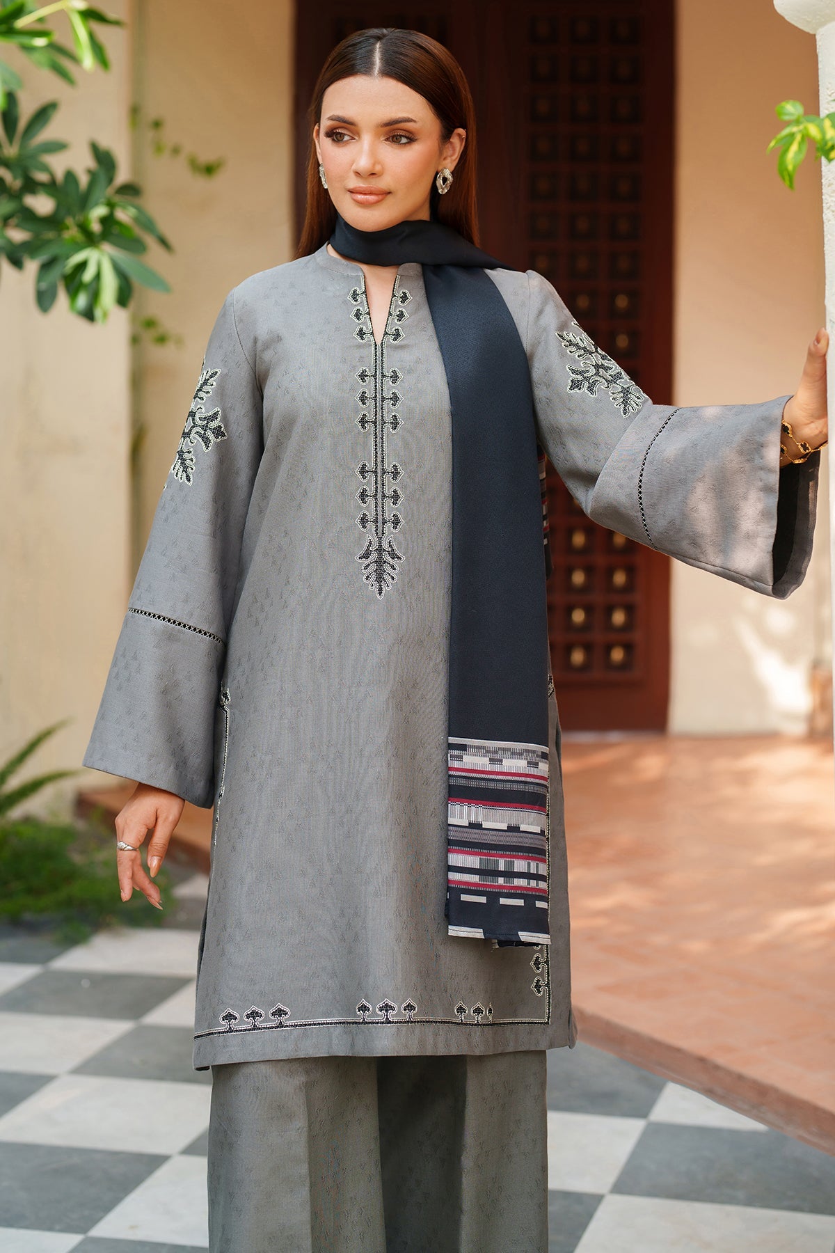 EMBROIDERED JACQUARD KHADDAR UW-0164