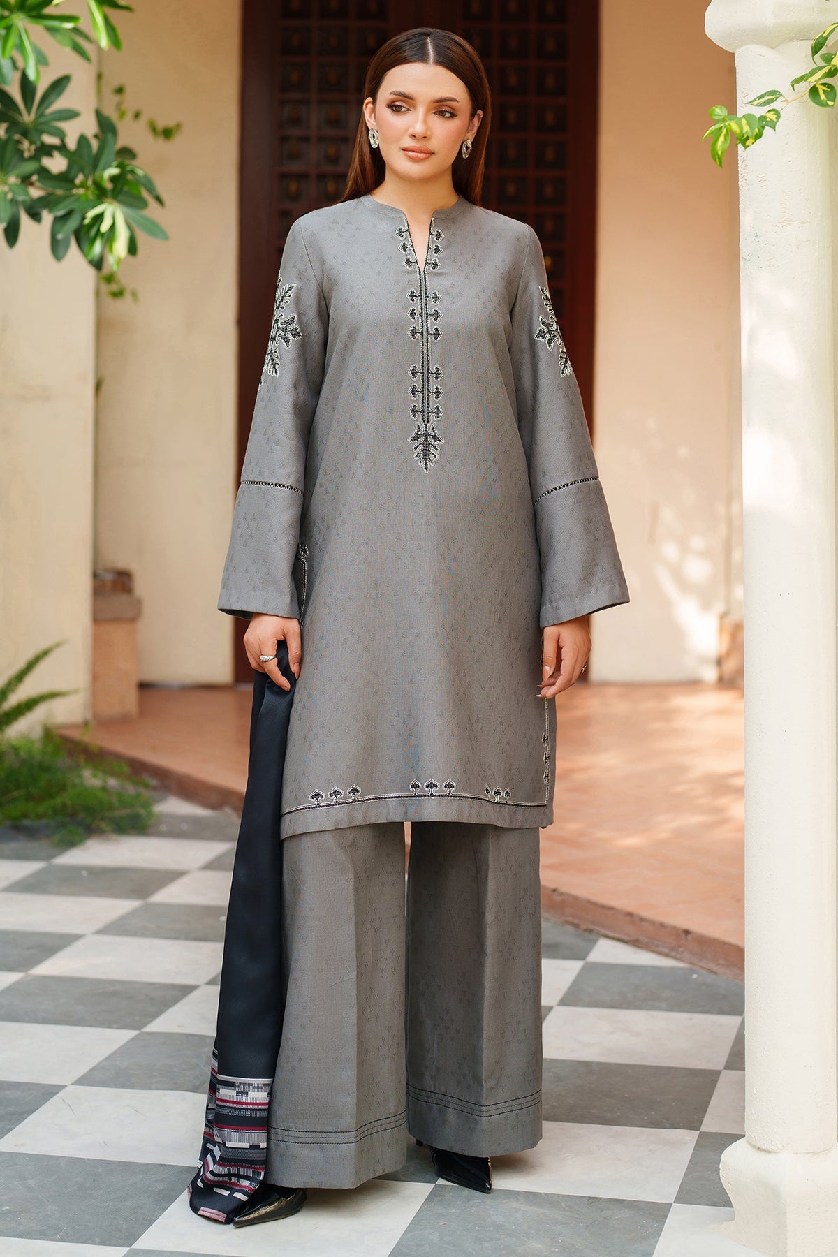 EMBROIDERED JACQUARD KHADDAR UW-0164