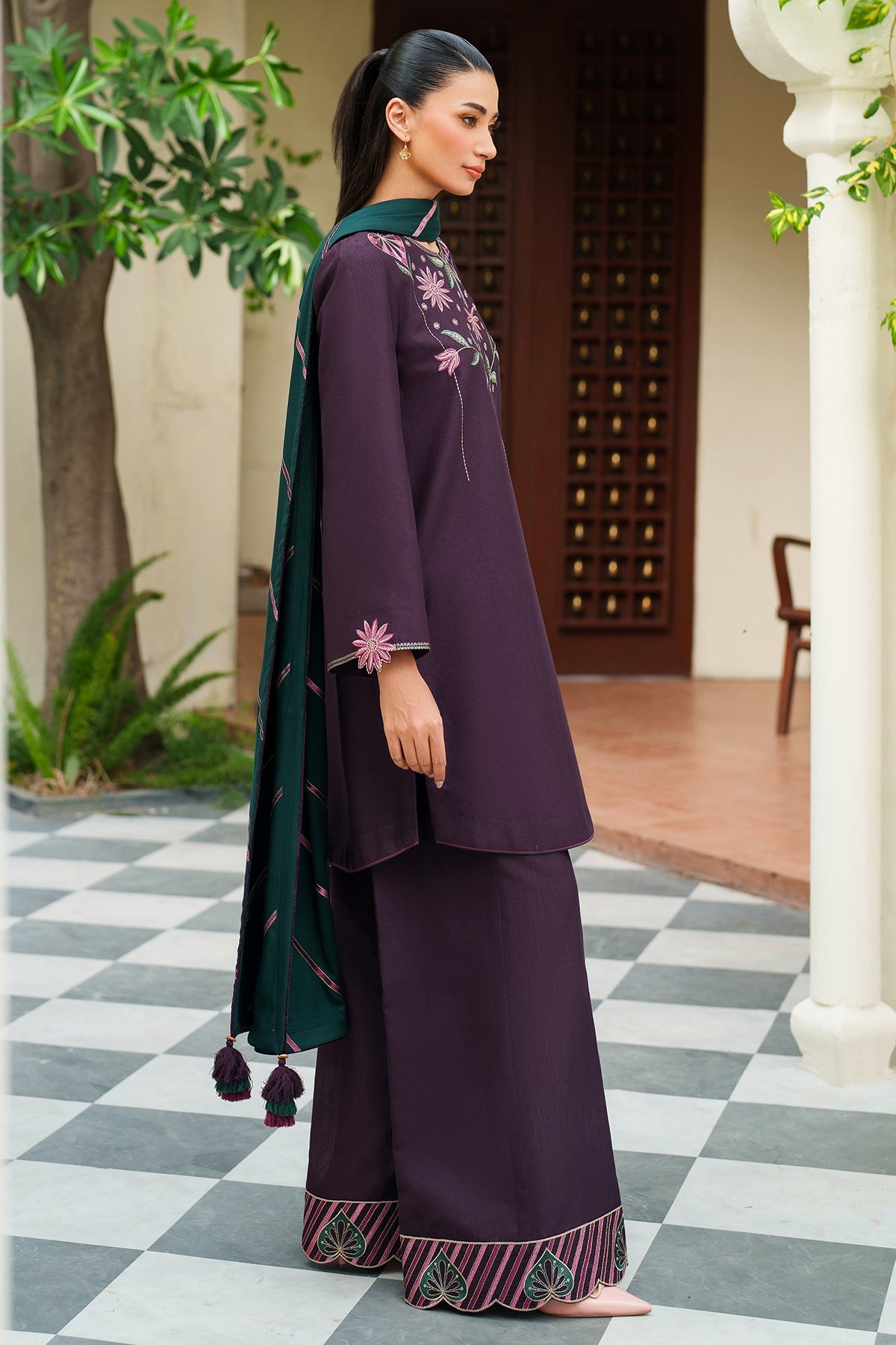 EMBROIDERED KHADDAR UW-0163