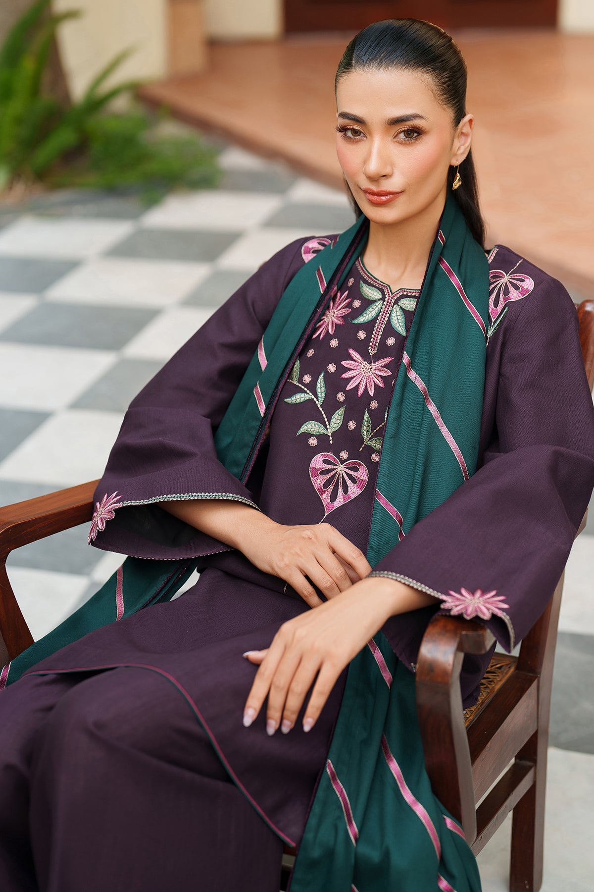 EMBROIDERED KHADDAR UW-0163